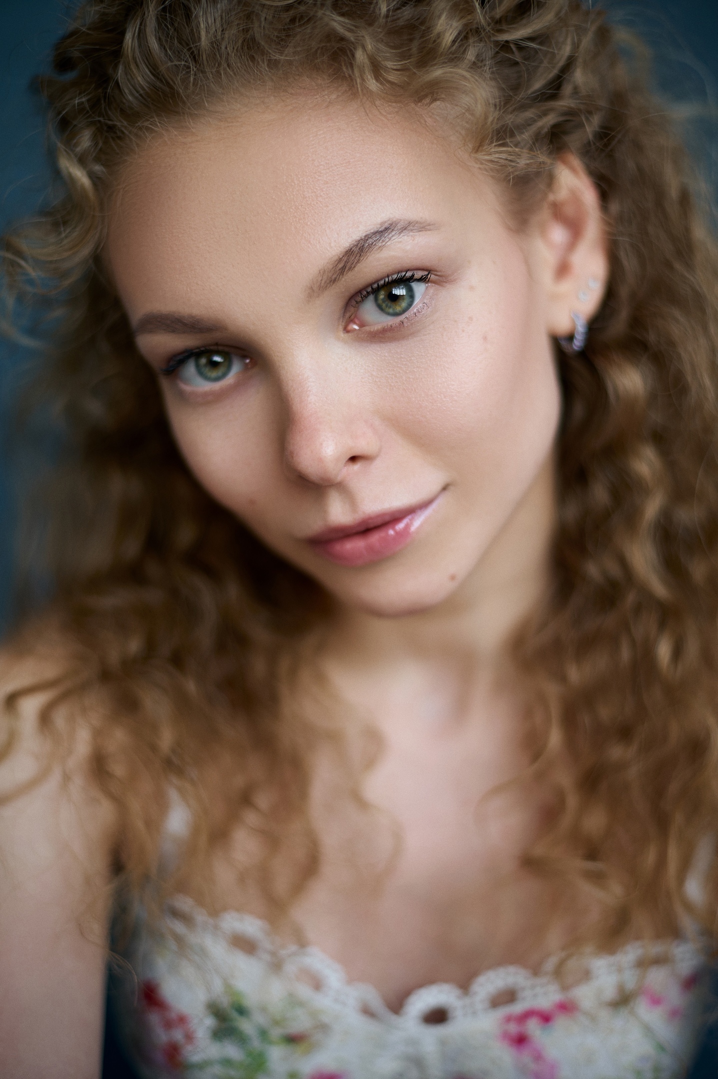 People 1437x2160 Max Pyzhik women portrait curly hair green eyes head tilt Elena Mayorova closeup portrait display