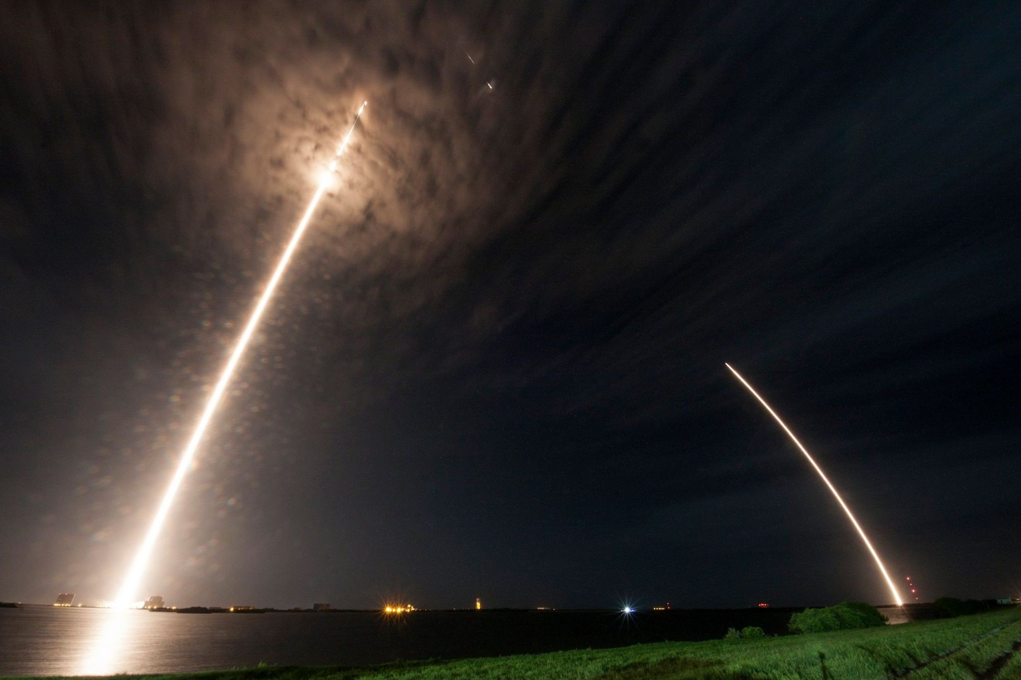 General 2000x1333 photography SpaceX night