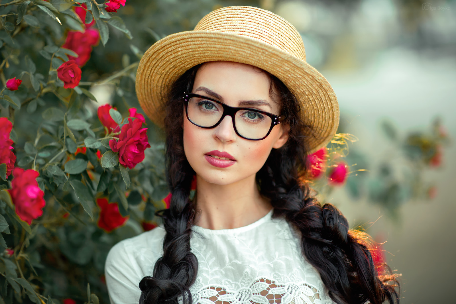 People 1600x1067 women hat twintails depth of field portrait women outdoors women with glasses closeup outdoors plants flowers leaves glasses straw hat