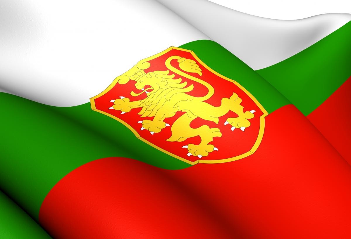 General 1200x818 flag white green red Bulgaria National Emblem Europe