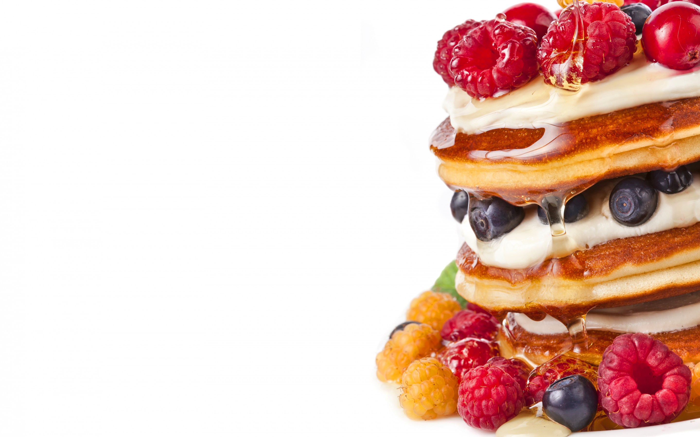 General 2880x1800 pancakes syrup raspberries blueberries sweets white background food fruit berries closeup