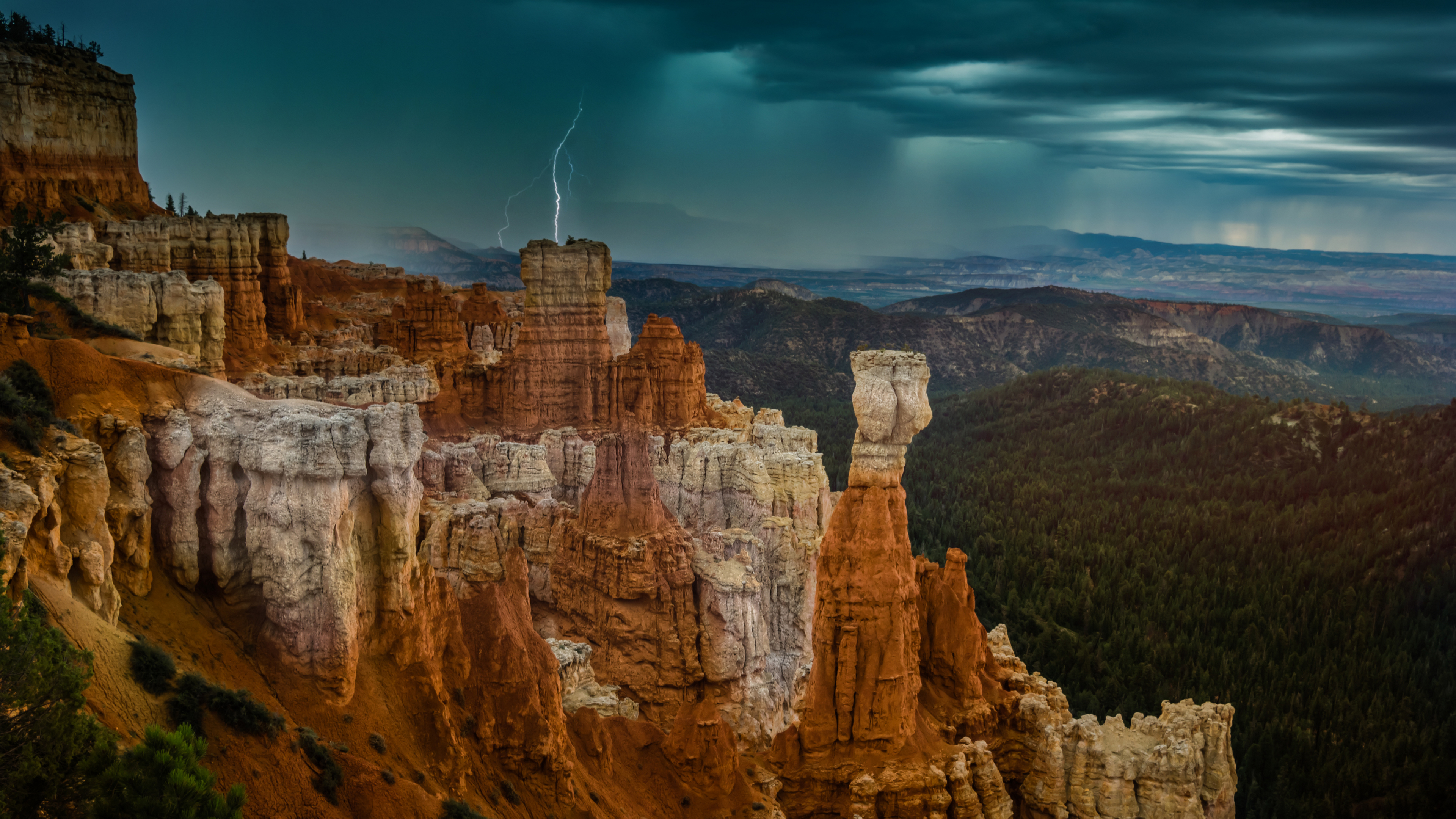 General 3840x2160 Trey Ratcliff photography landscape rocks mountains sky clouds lightning storm Utah USA nature