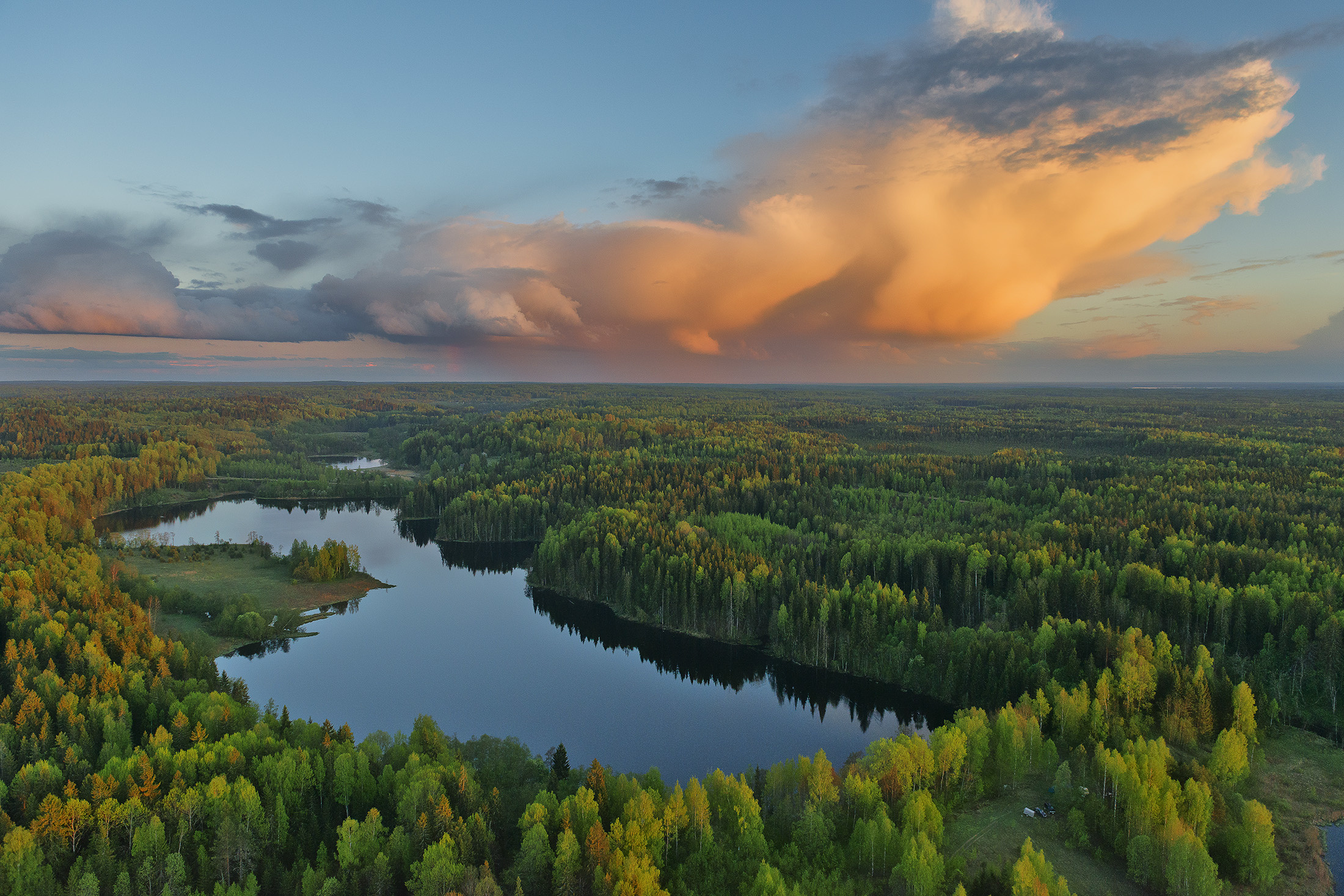 General 2200x1468 landscape nature forest Gostilitskoe Lake trees water sky clouds reflection green