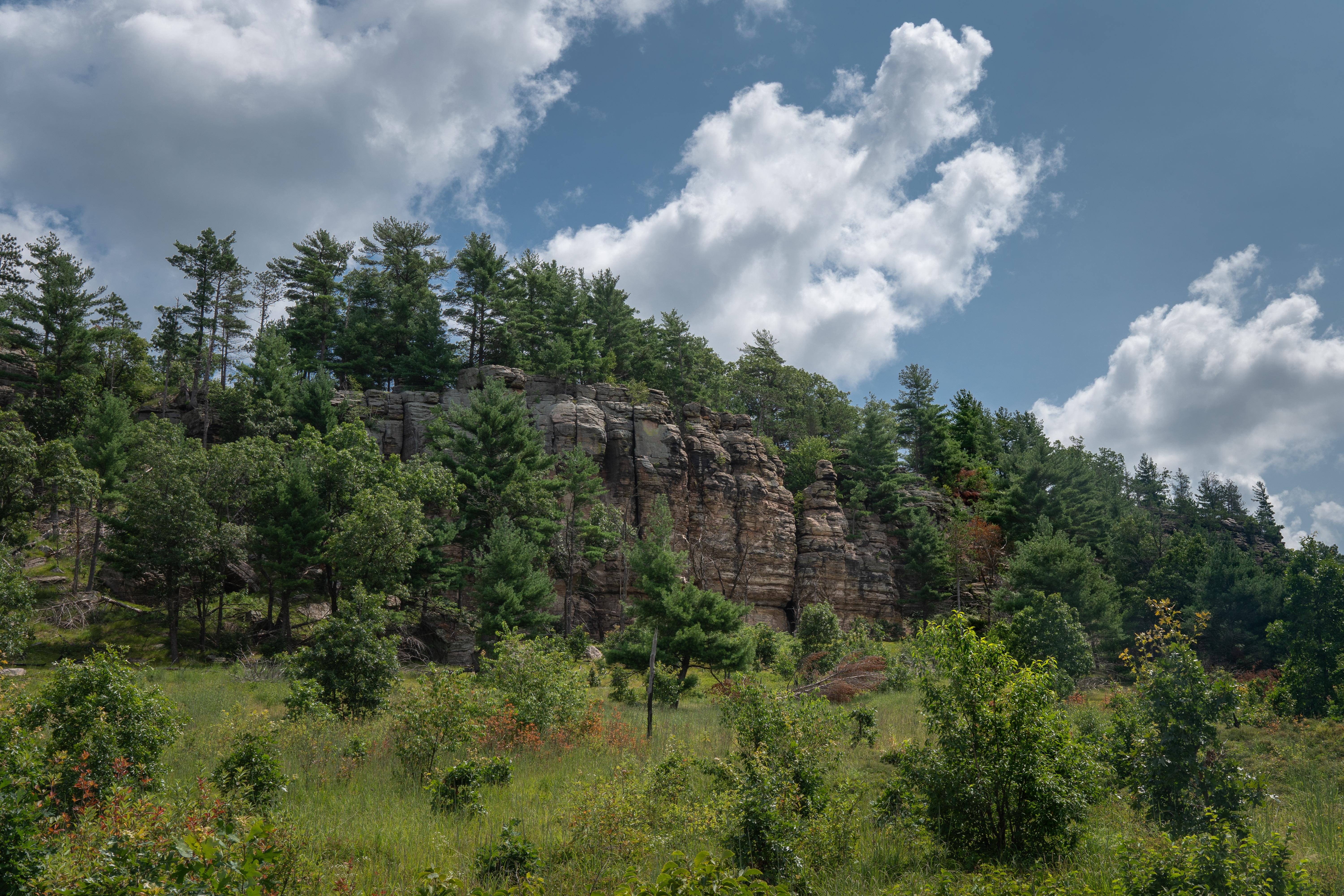 General 6000x4002 cliff landscape nature clouds forest Wisconsin USA