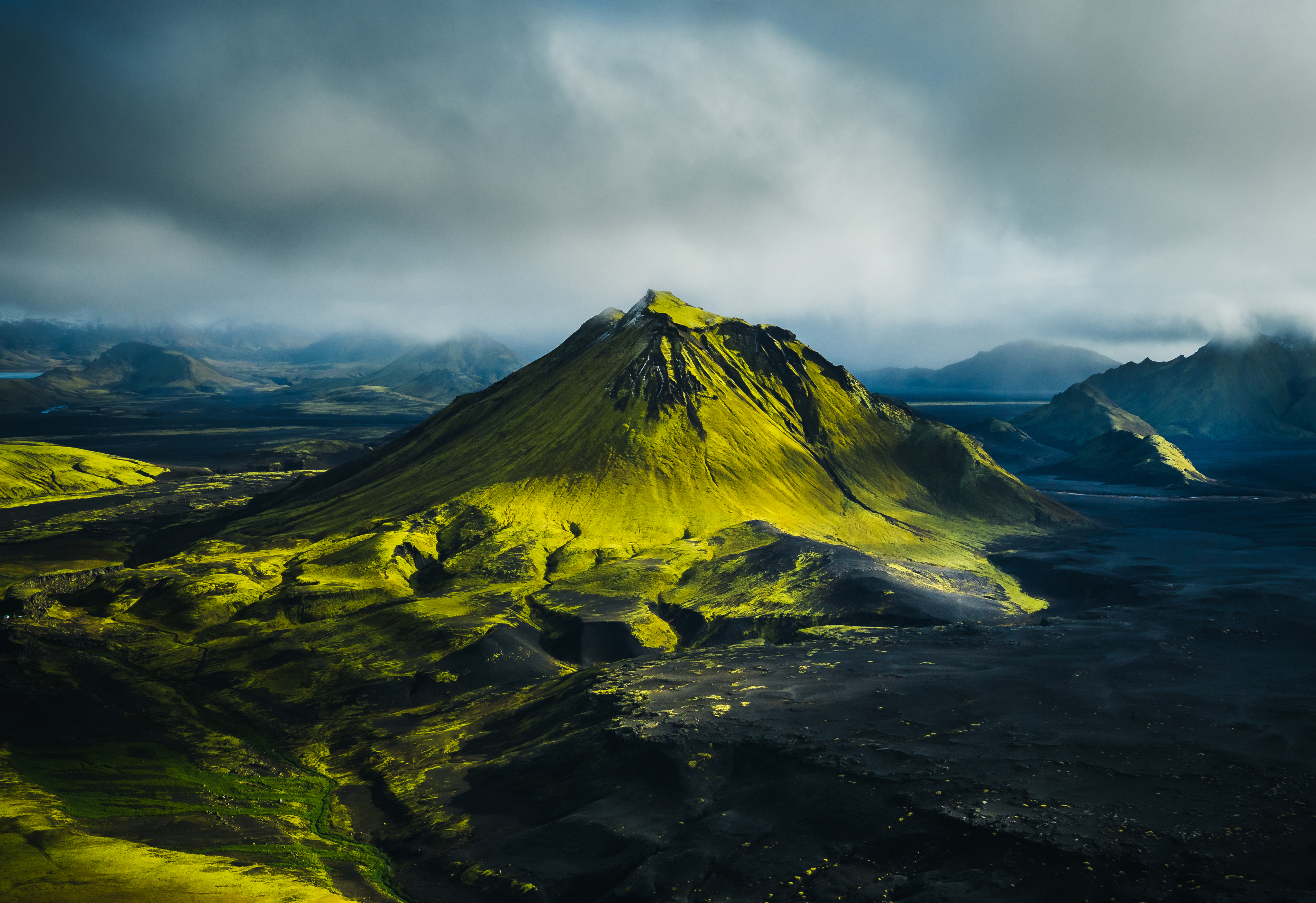 General 5120x3513 photography nature Maelifell volcano Iceland fog green landscape mountains