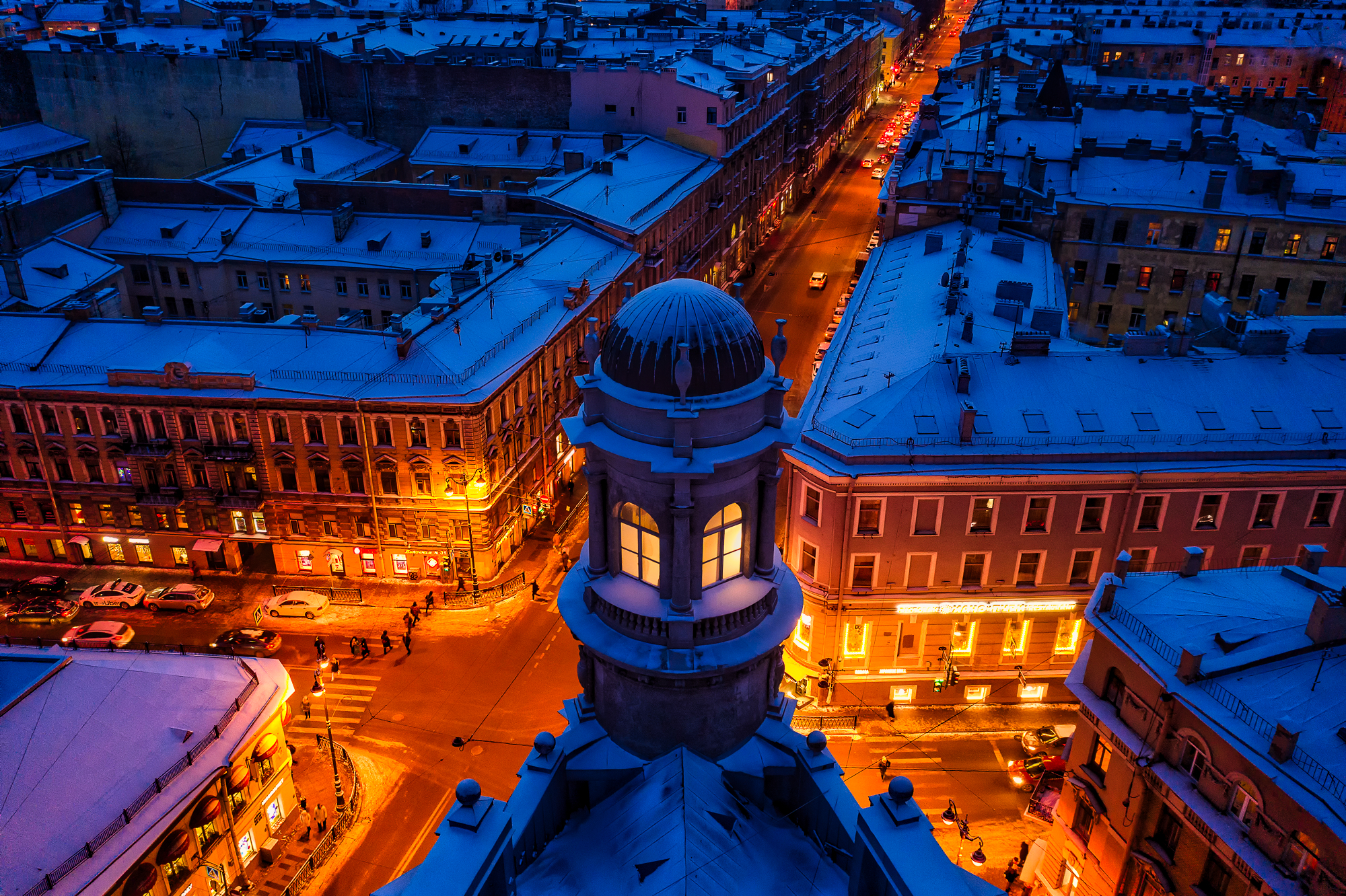 General 2000x1332 night city cityscape winter snow covered snow car people street Yuri Stolypin photography urban architecture Russia St. Petersburg