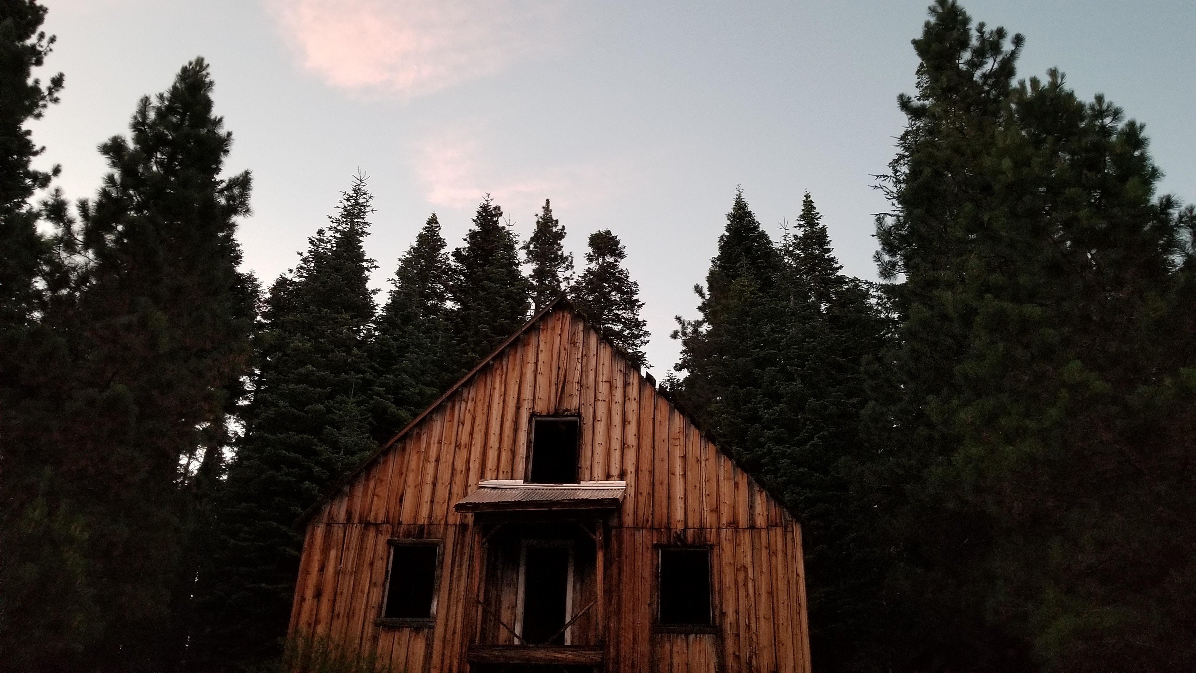 General 4032x2268 forest pine trees wood winter house cabin