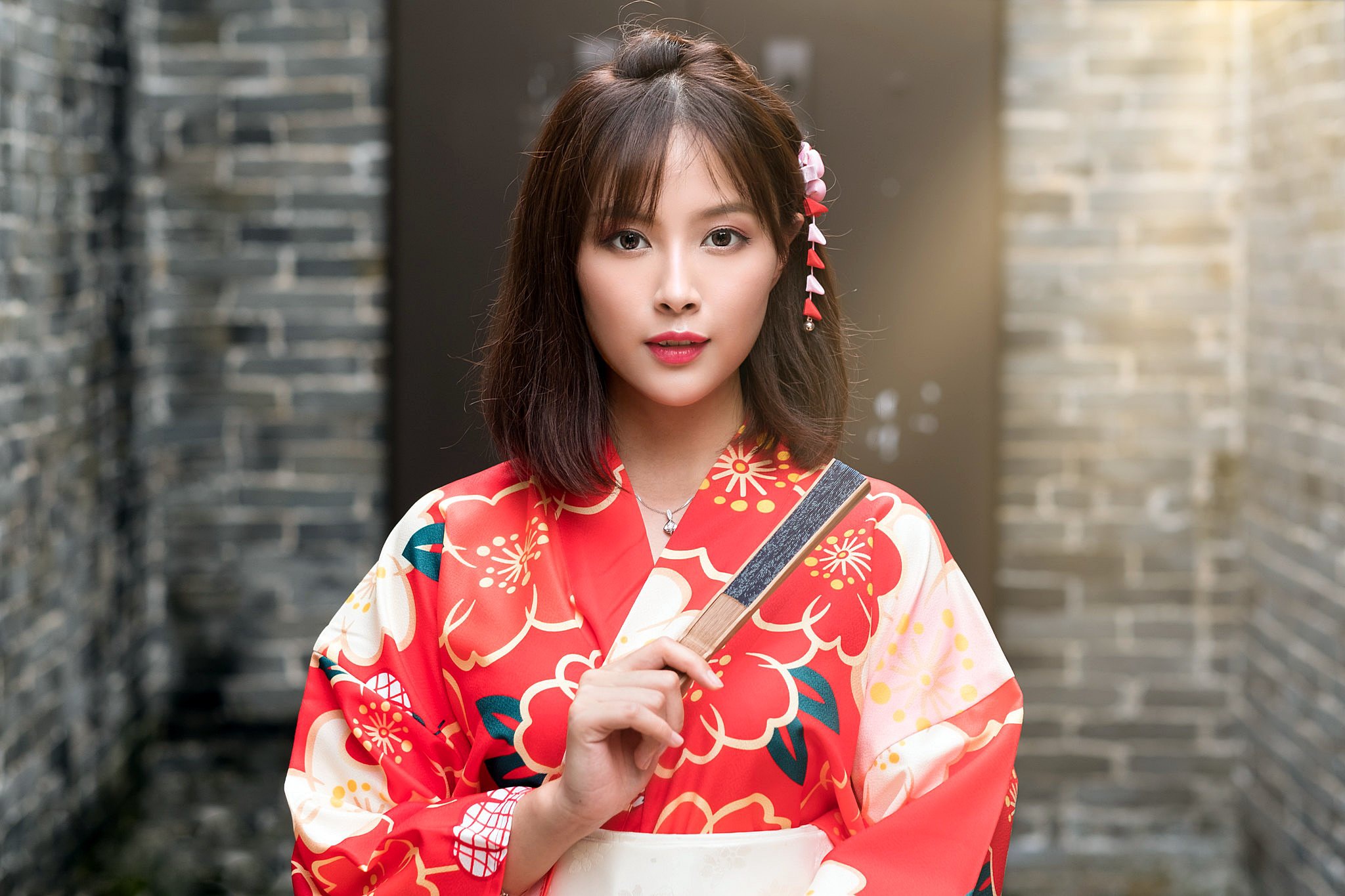 People 2048x1365 kimono portrait face women model brunette bangs fans traditional clothing Asian shoulder length hair