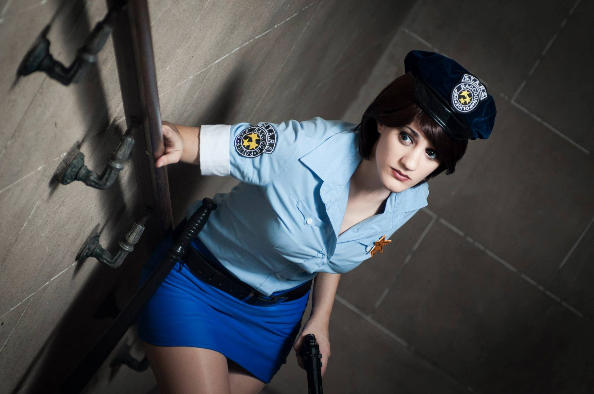 People 2048x1360 women police cosplay Resident Evil brunette looking away costumes police women hat uniform model video game girls Video Game Horror gun weapon girls with guns women with hats Fear (People)