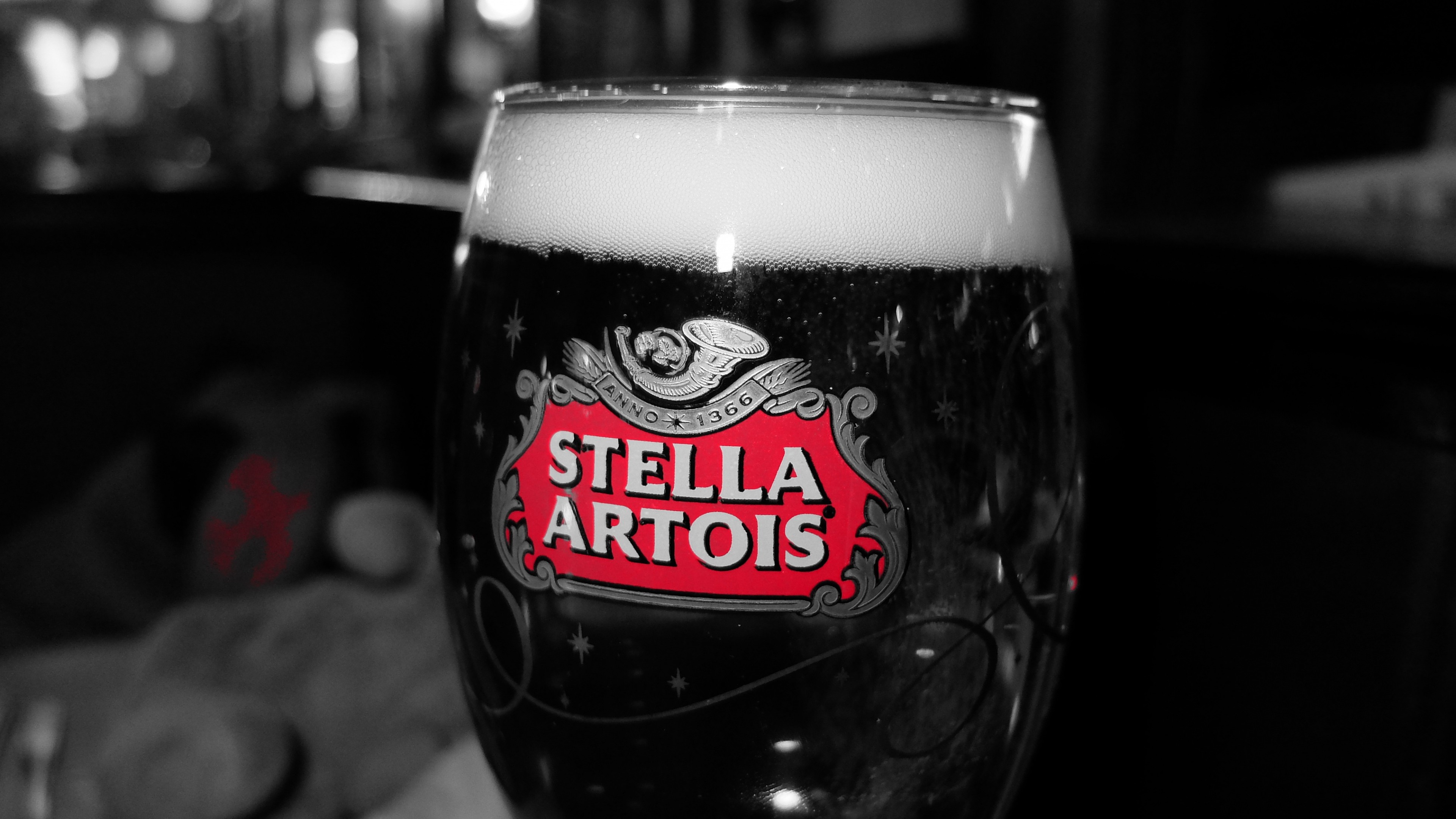 General 3840x2160 beer Stella Artois selective coloring Italy brand