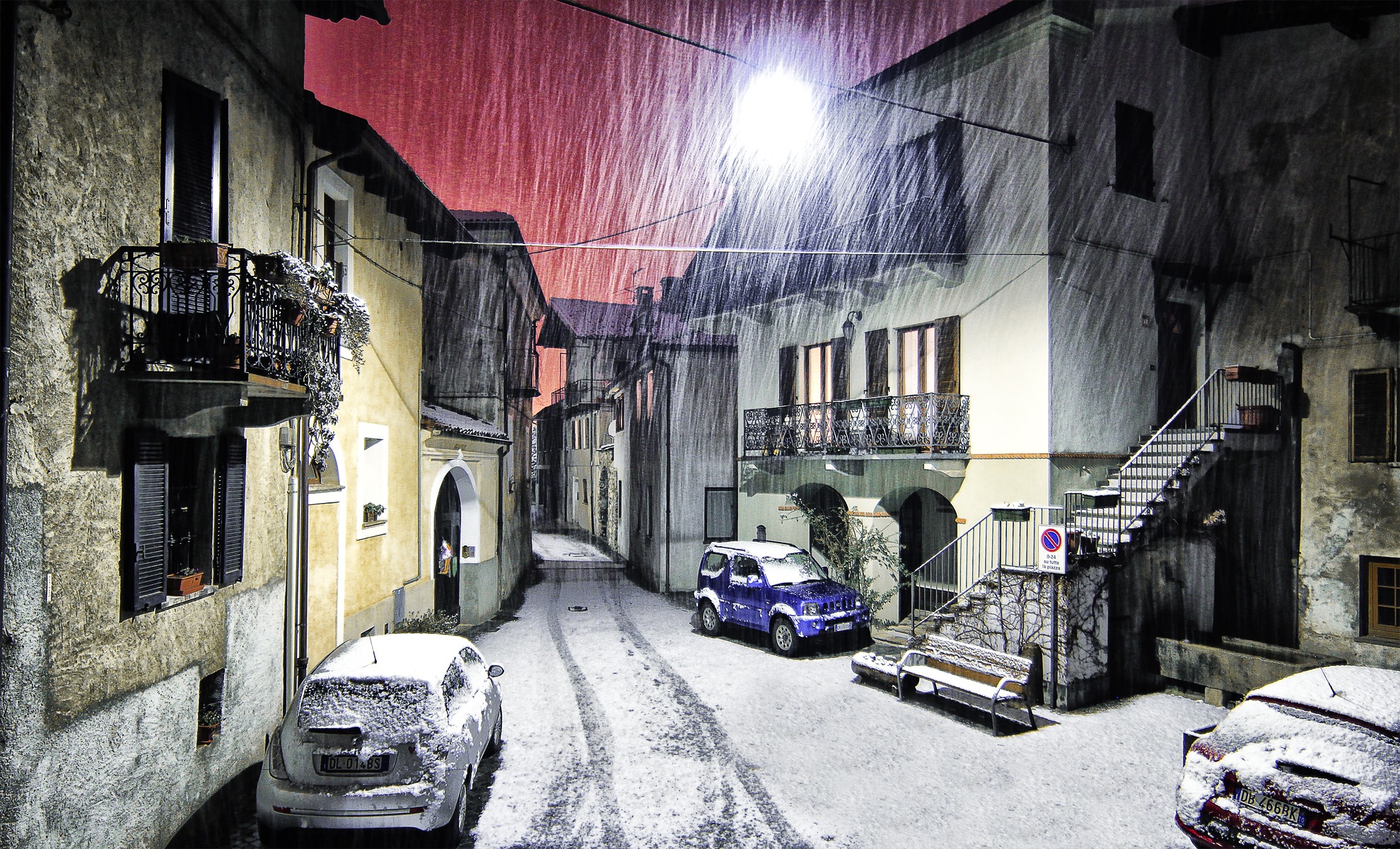 General 1980x1200 winter snow night Italy