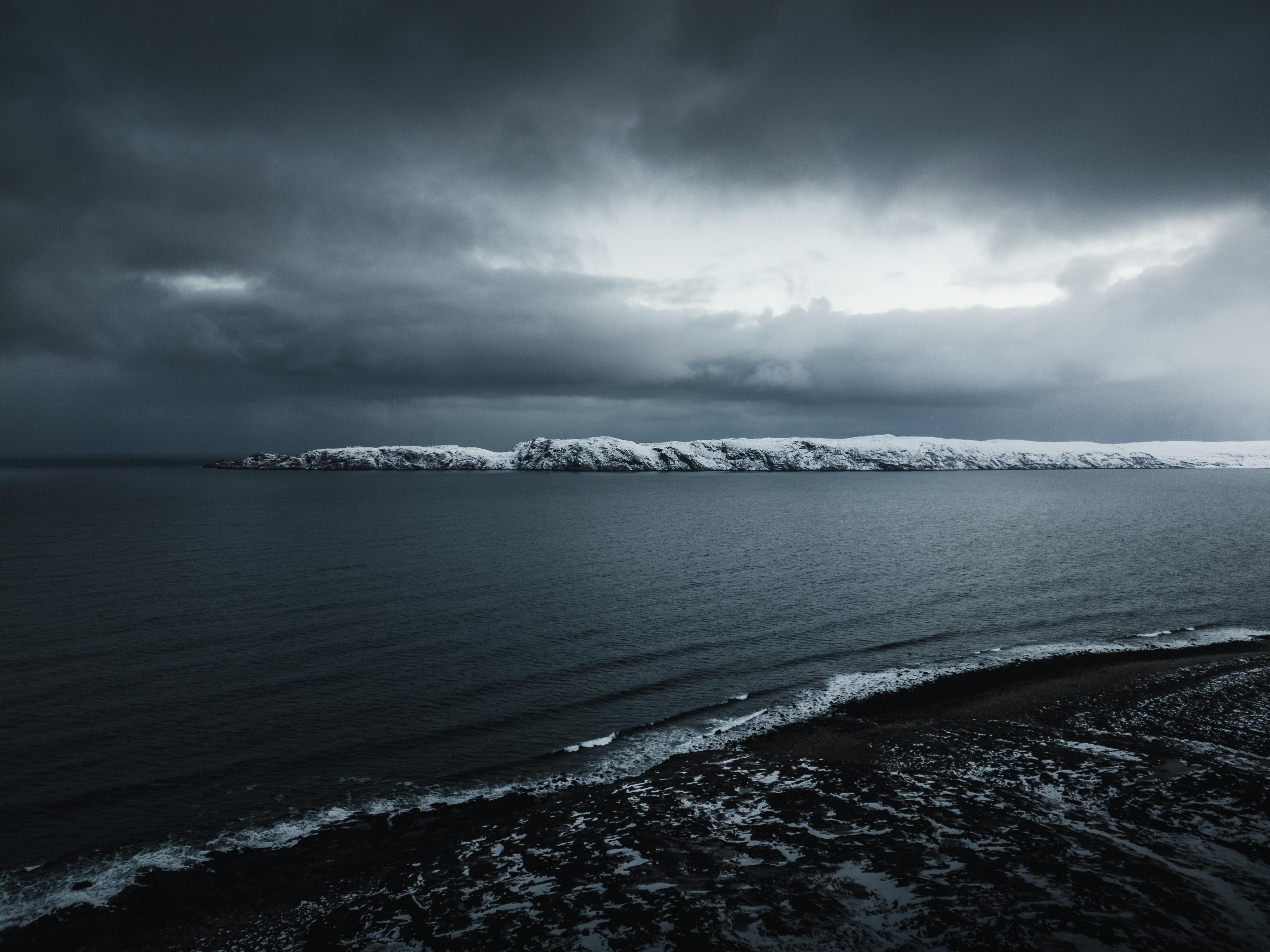 General 3963x2972 Russia nature snow winter clouds sea landscape coast monochrome low light cliff sky waves water