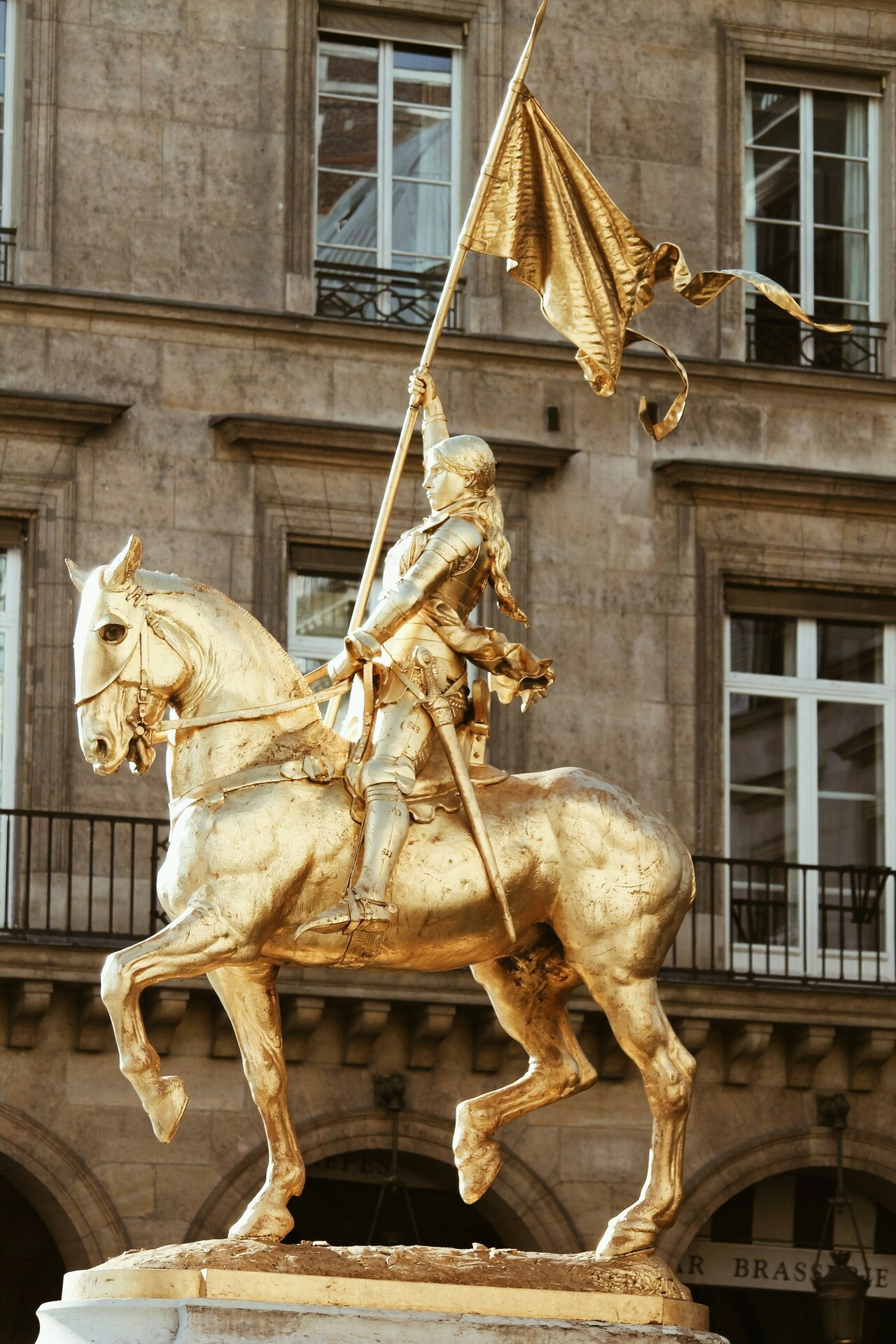General 1280x1920 Jeanne d'Arc gold sculpture statue women Caucasian long hair armor cuirass gauntlets greaves armored boots spear sword horse hero history flag France european