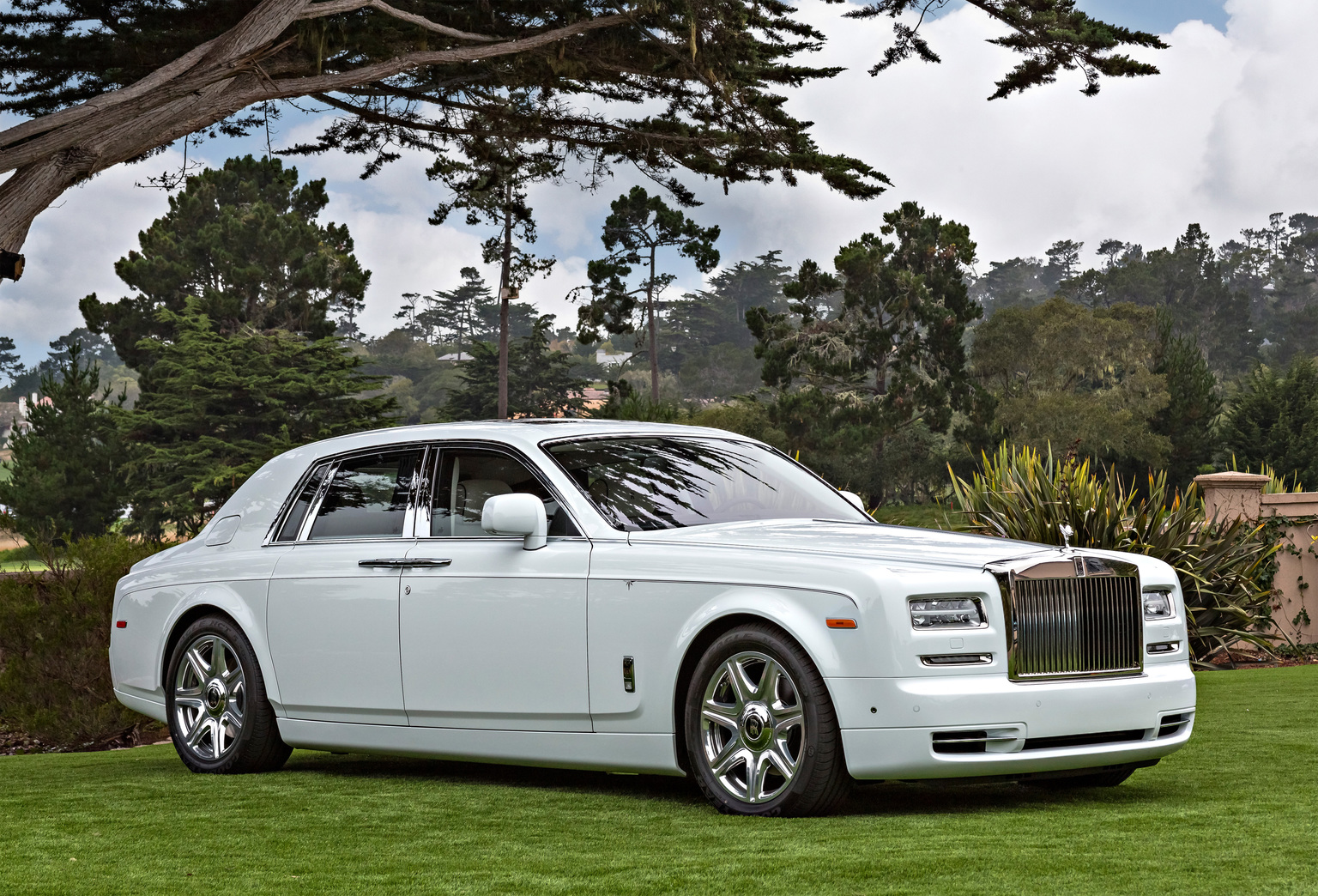 General 1536x1044 car Rolls-Royce luxury cars British cars white cars frontal view grass trees sky clouds vehicle