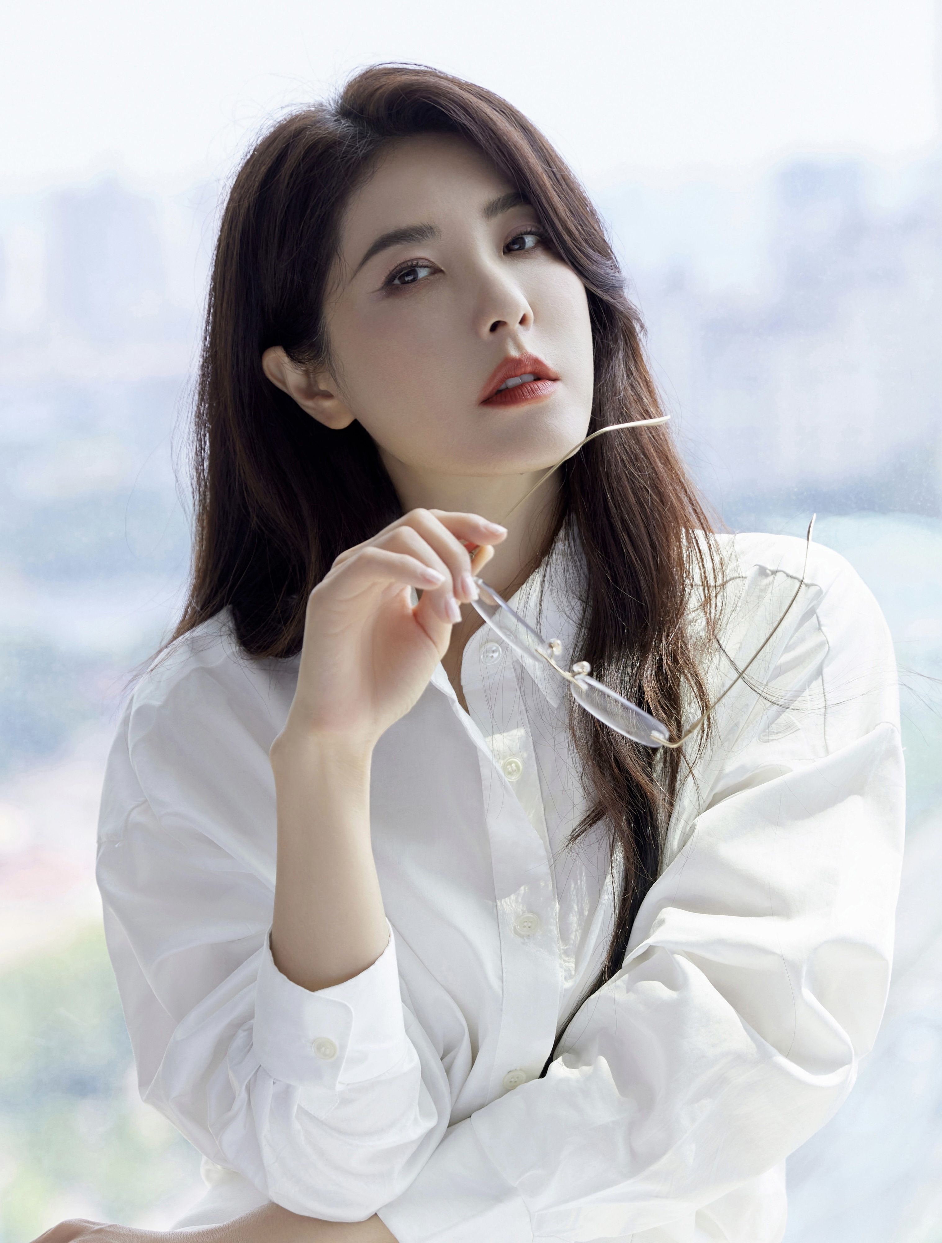 People 3035x4001 Asian women actress Zeng li dark hair glasses long hair white shirt red lipstick