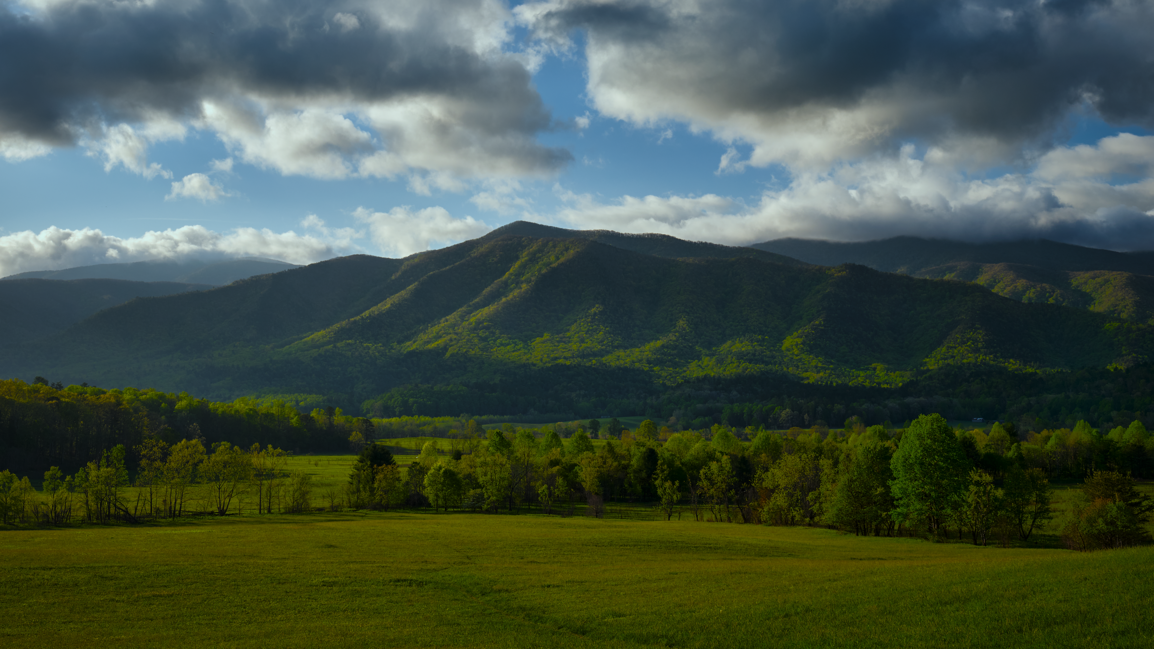 General 3840x2160 nature landscape trees grass forest mountains clouds sky field Great Smoky Mountains Smoky Mountains USA