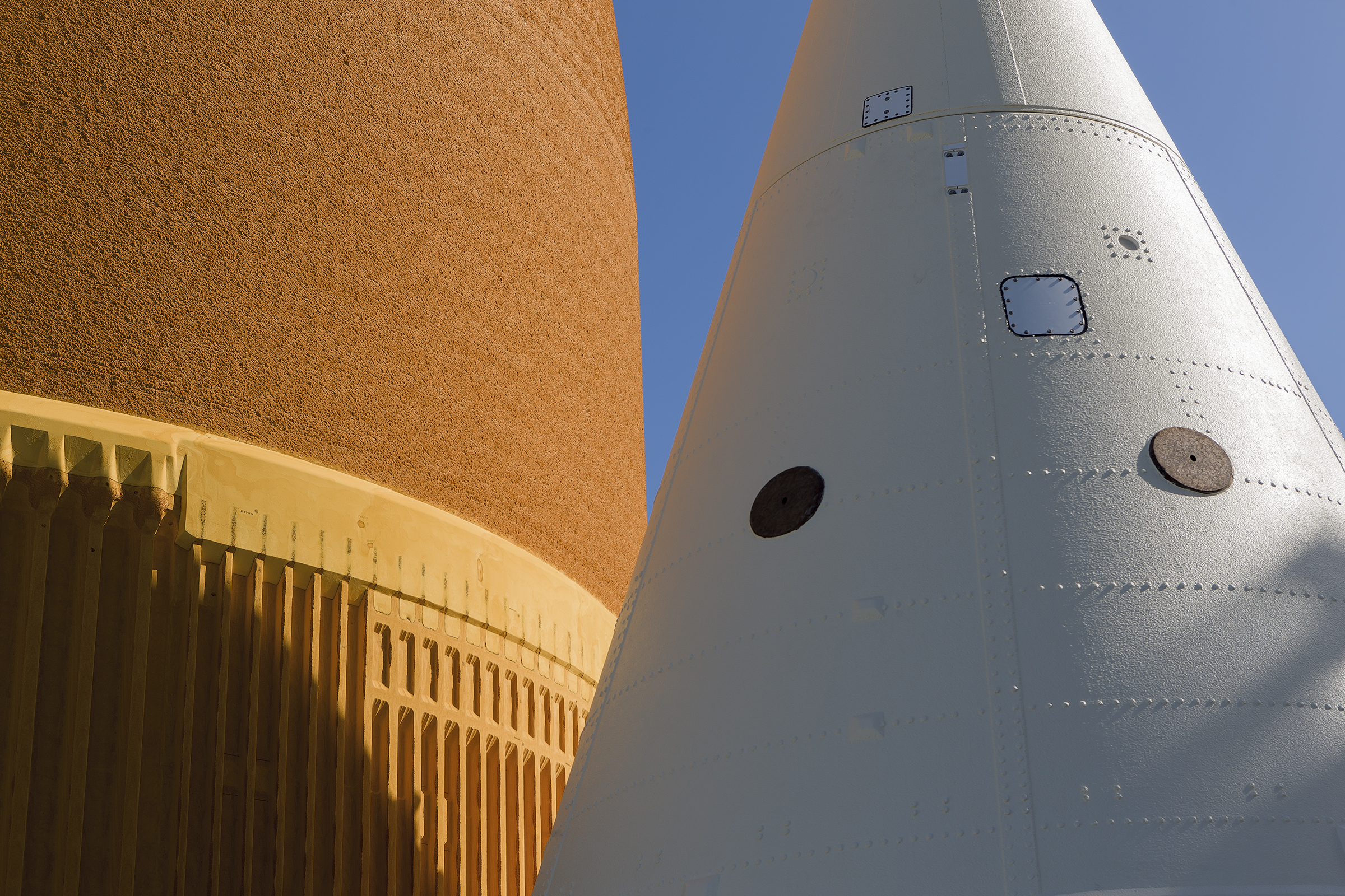 General 2400x1600 NASA closeup rocket