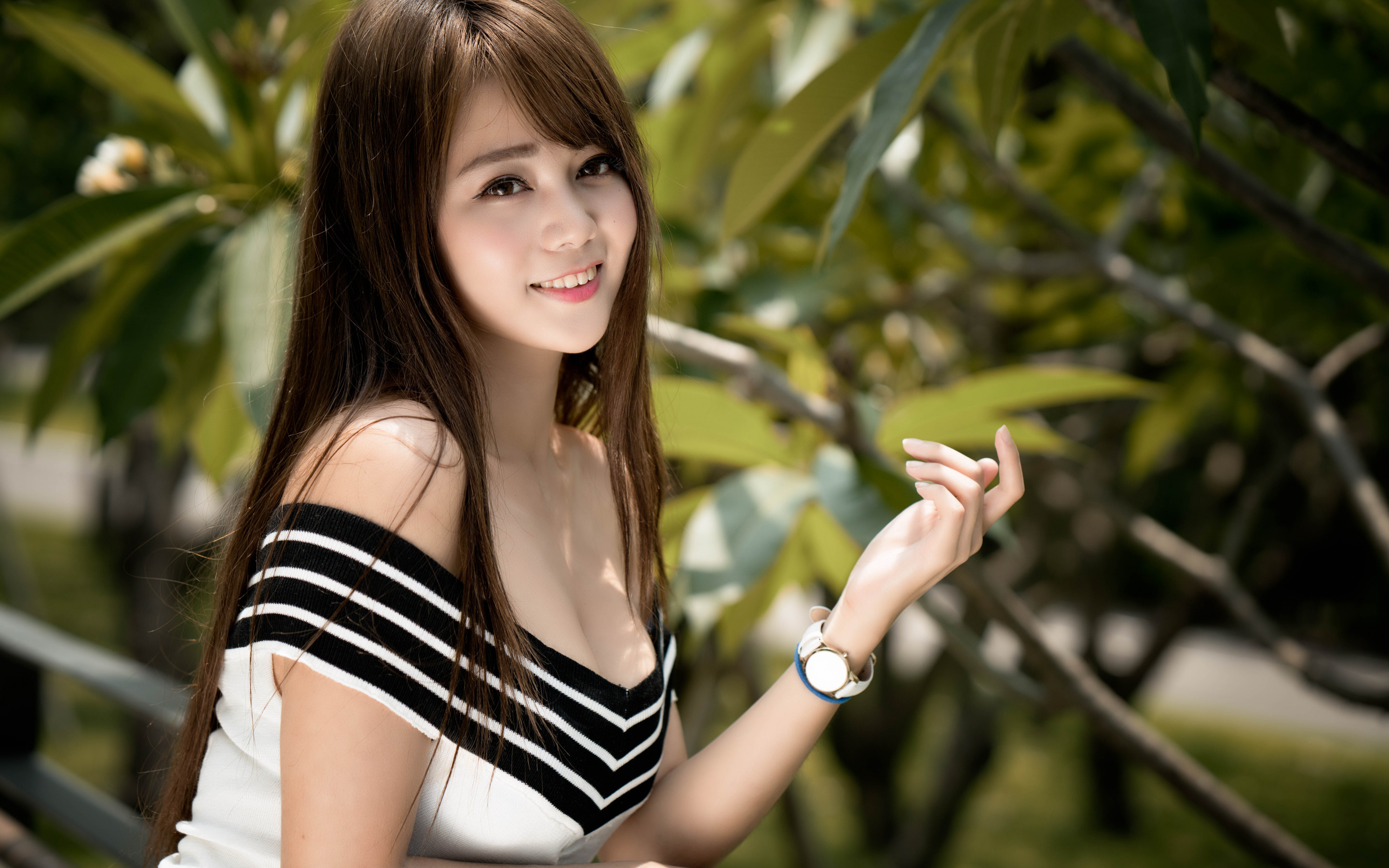 People 2880x1800 model women red lipstick Asian white dress cleavage smiling women outdoors Sun Hui Tong