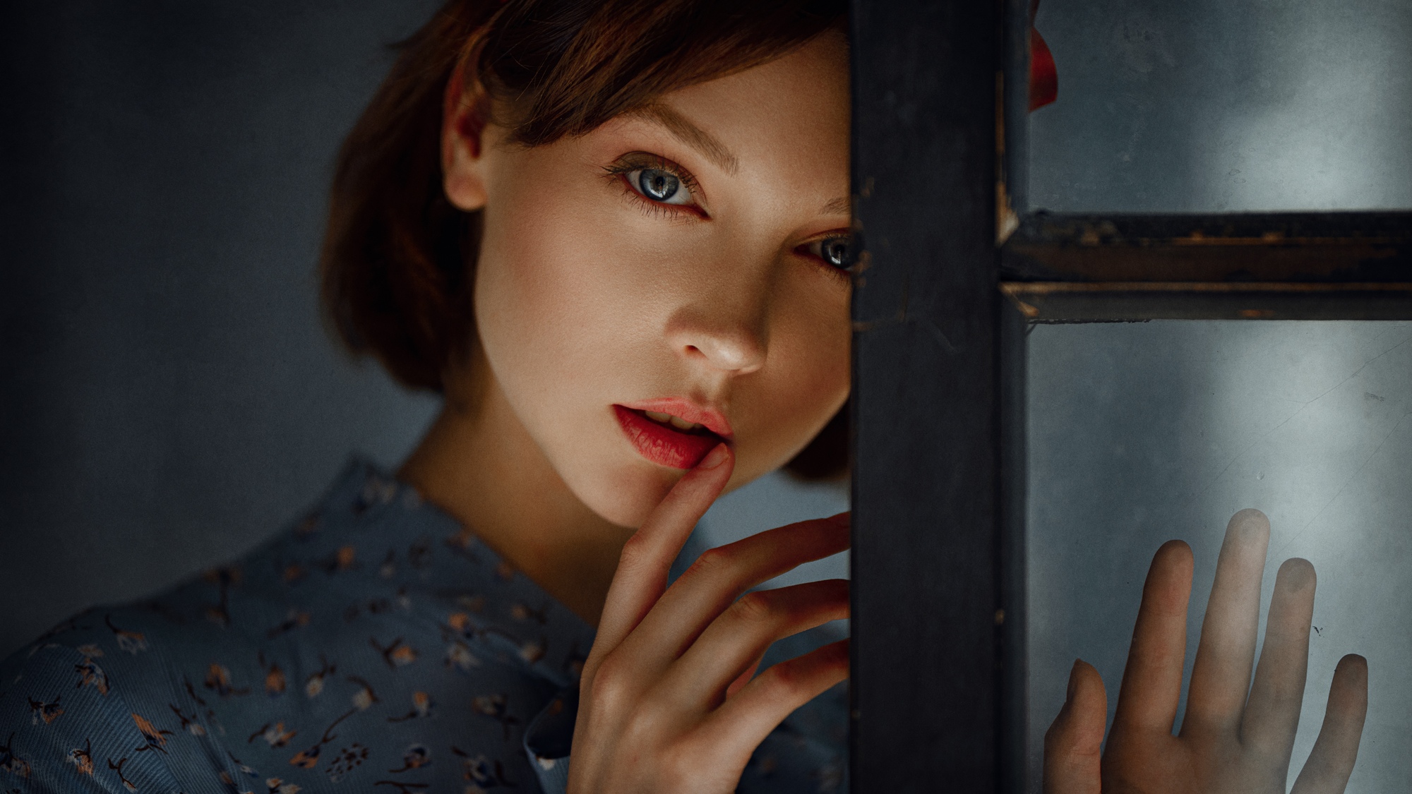 People 2000x1125 women brunette finger on lips blue eyes short hair portrait face Olya Pushkina Georgy Chernyadyev closeup