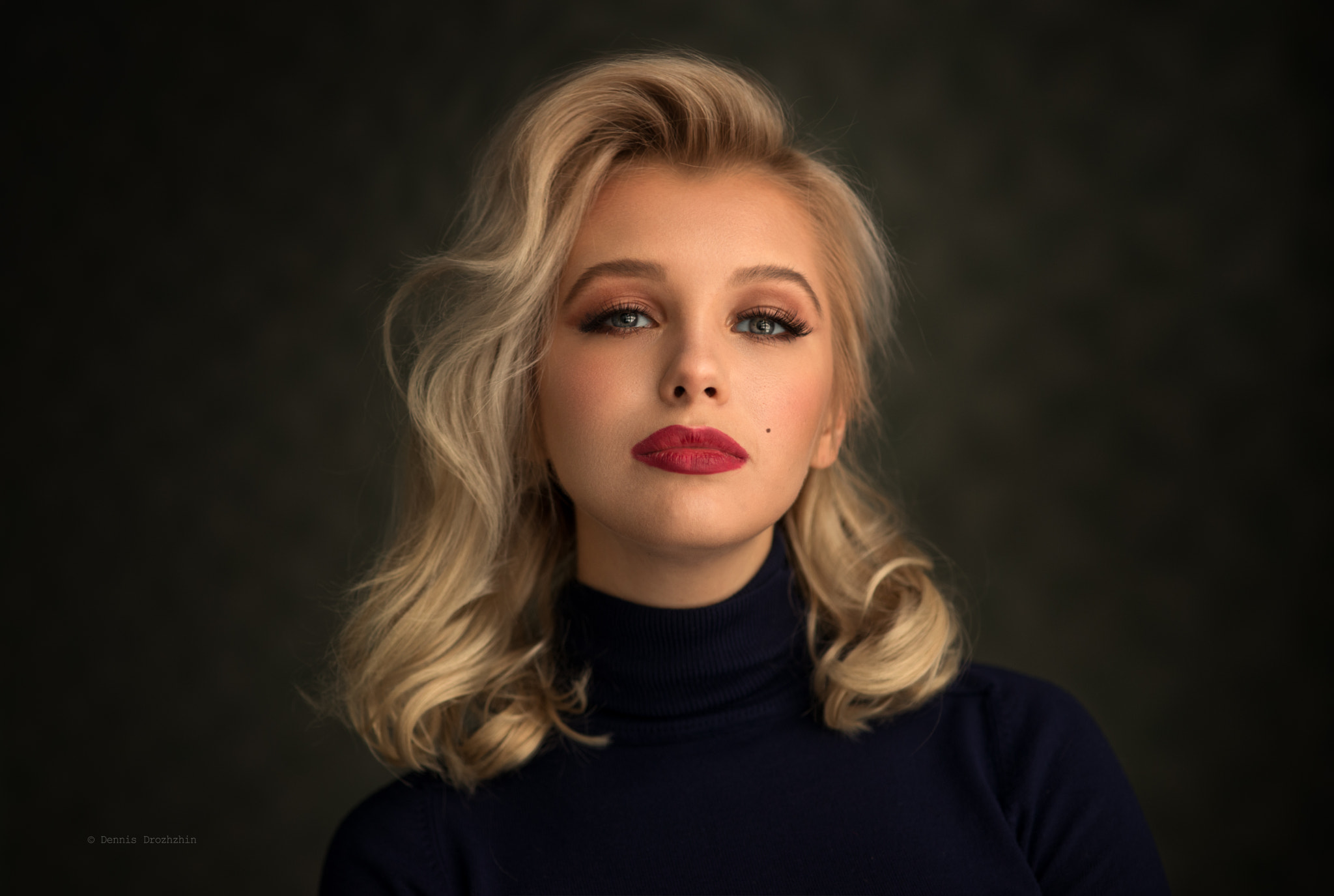 People 2048x1375 women blonde turtlenecks portrait simple background red lipstick frontal view Dennis Drozhzhin