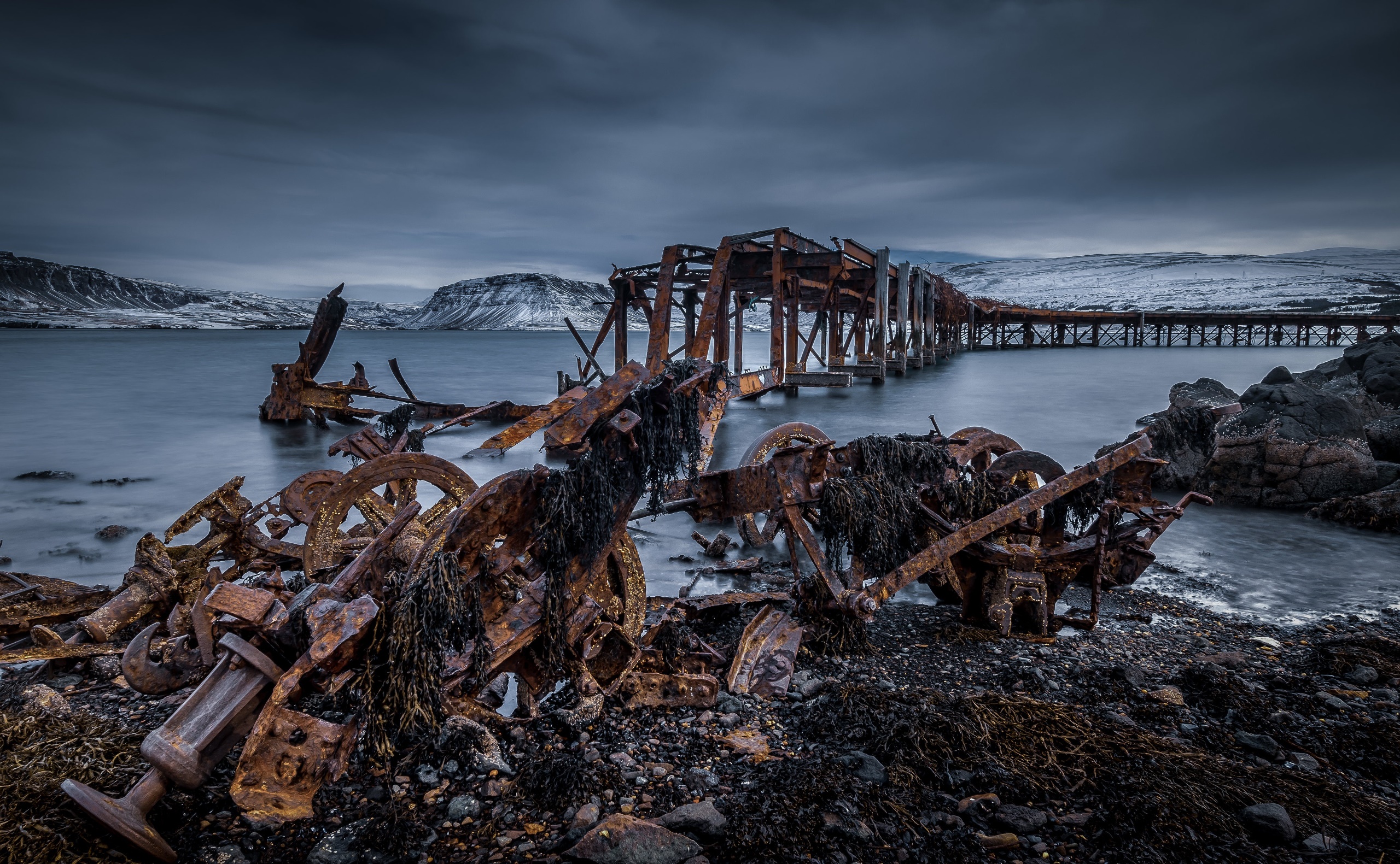 General 2560x1581 old rust pier Ireland abandoned