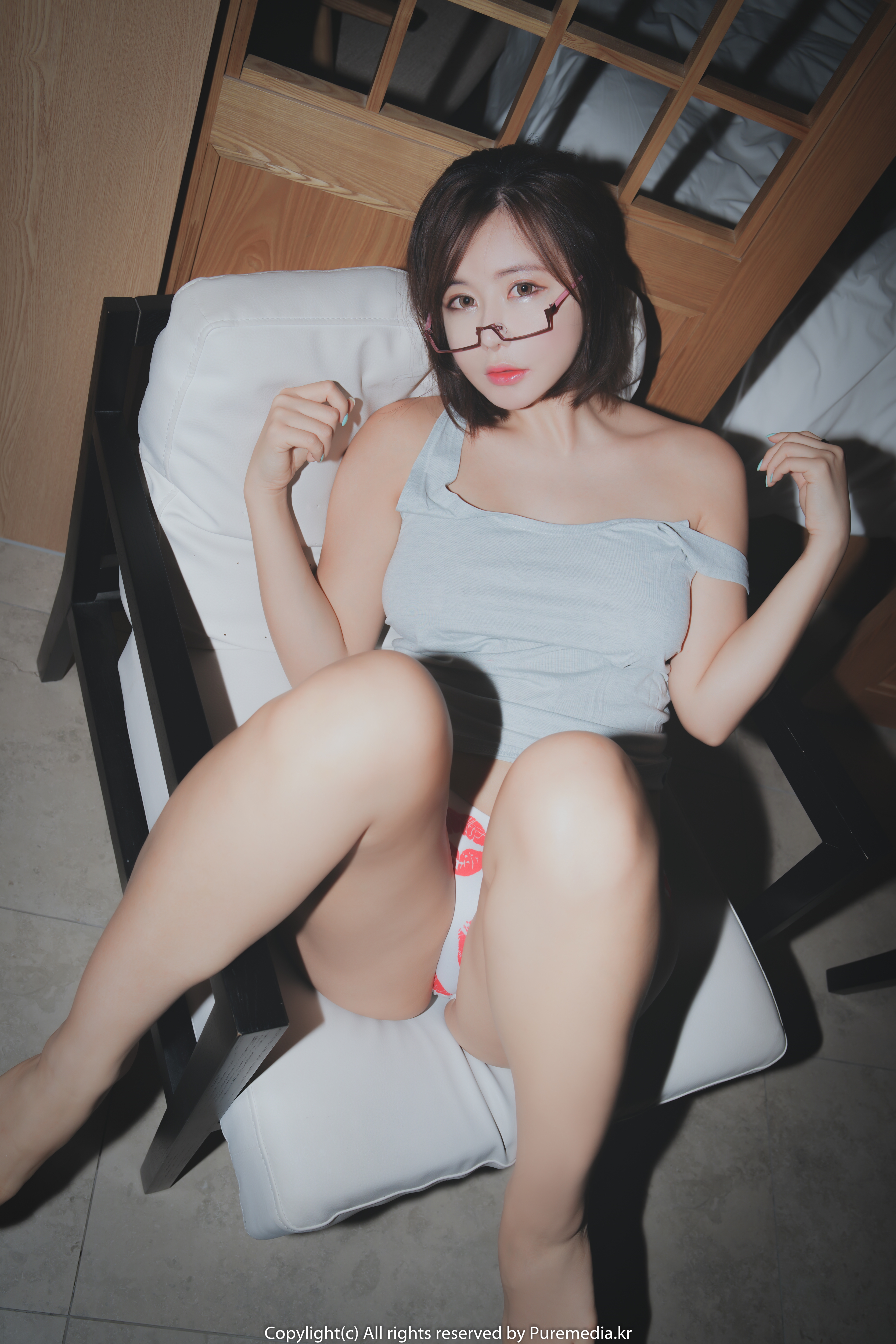People 3335x5000 Ryu Ji Hye Pure Media women model Asian grey tops underwear panties indoors women indoors