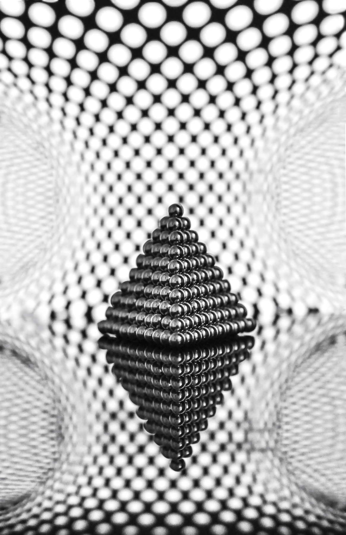 General 1164x1800 digital art monochrome abstract pyramid reflection