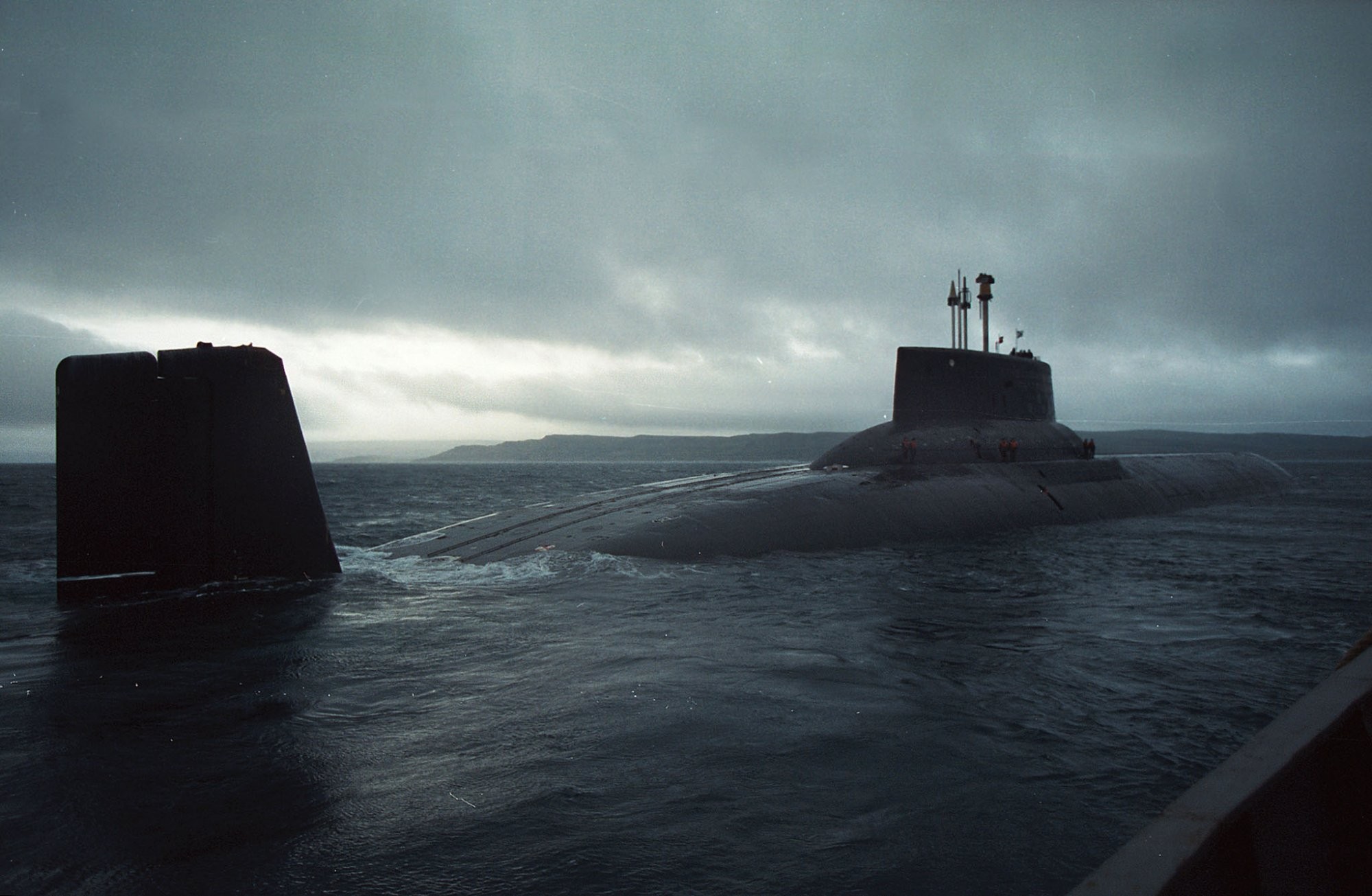 General 2000x1305 nuclear submarines submarine military vehicle vehicle military Russian Navy Typhoon-class submarine