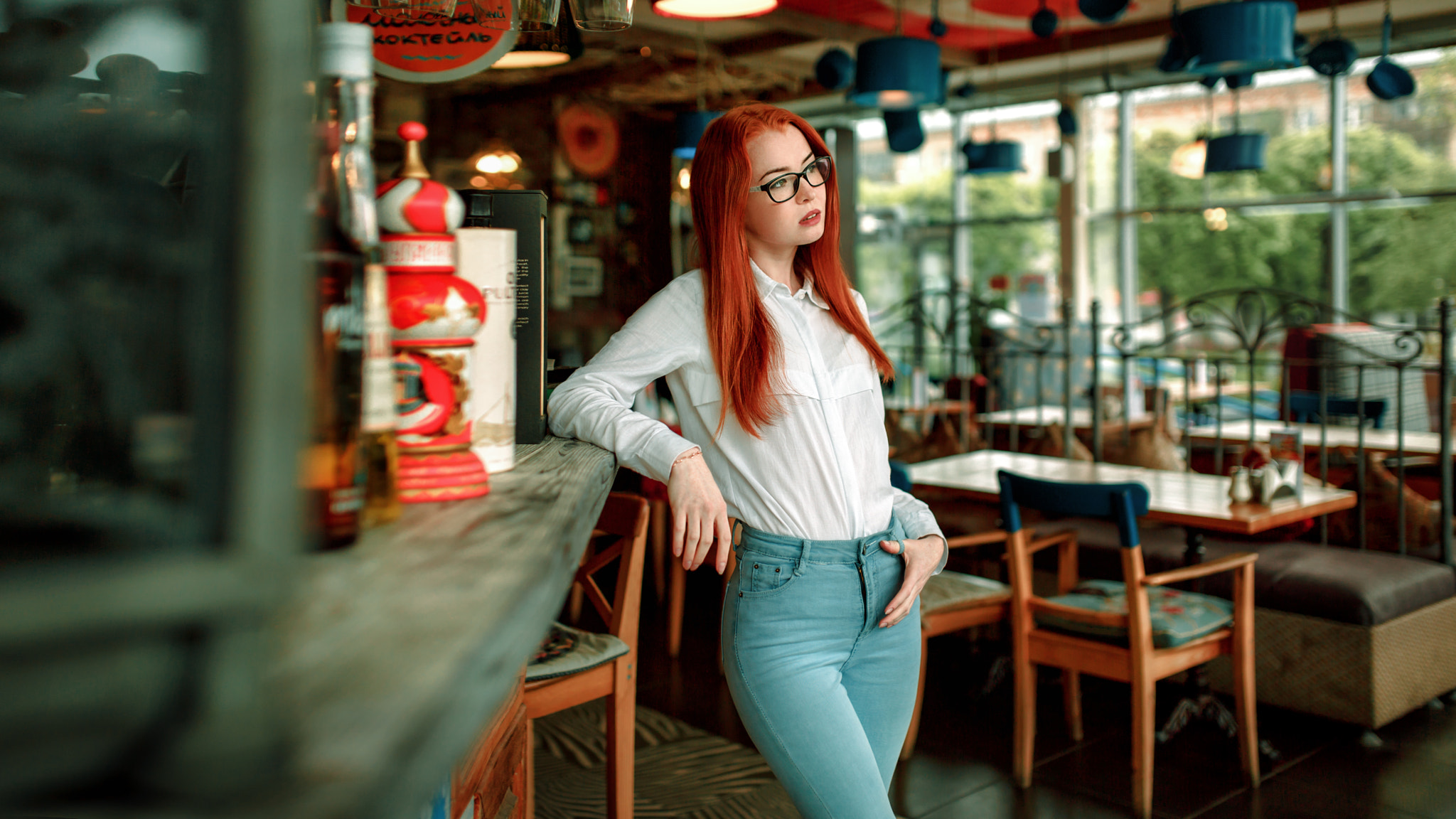 People 2048x1152 women redhead women with glasses jeans shirt looking away portrait