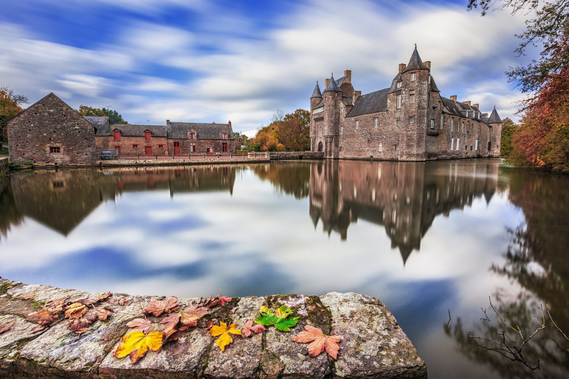 General 1920x1280 France castle reflection building water