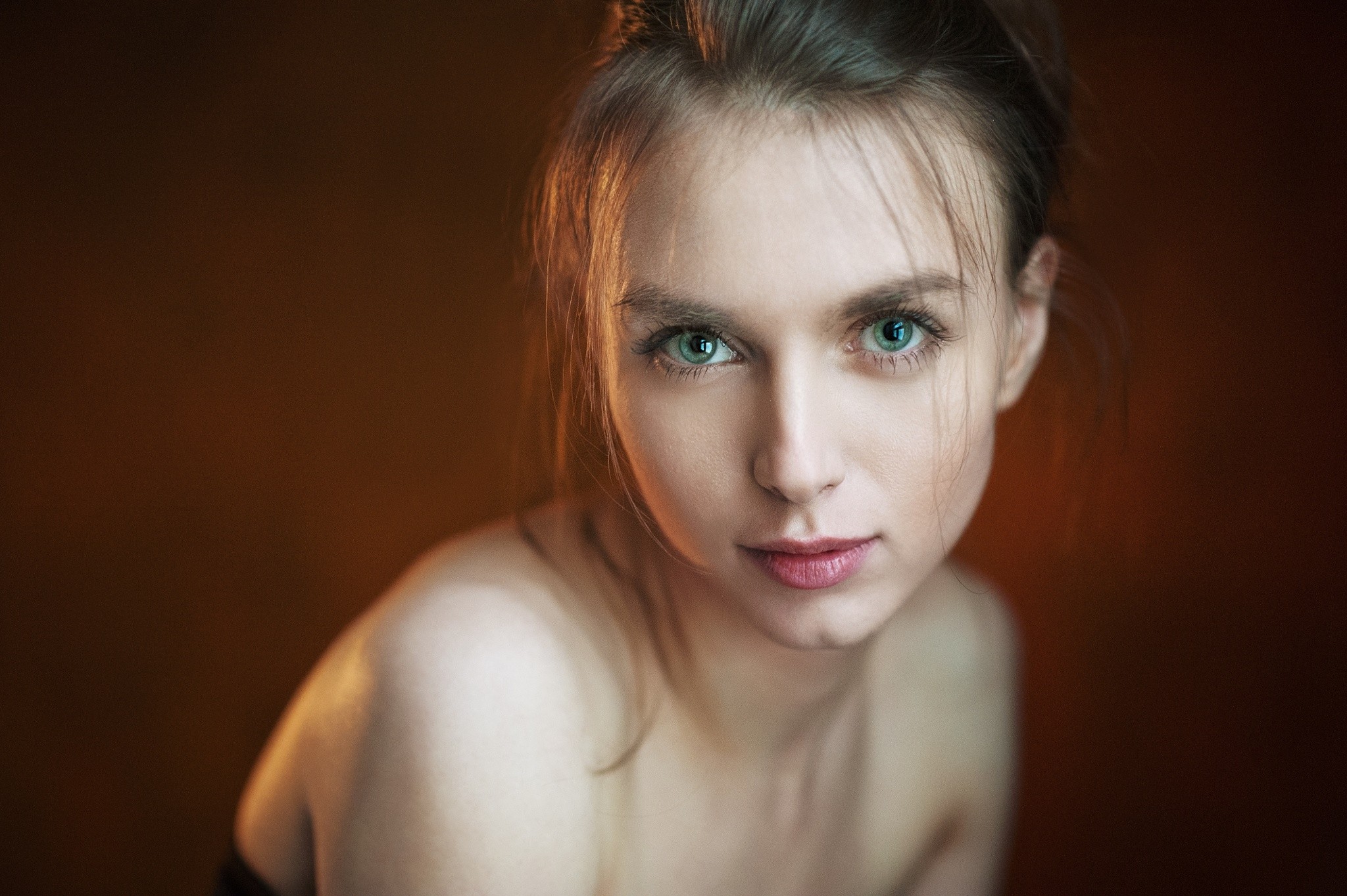 People 2048x1363 women face portrait simple background Maxim Maximov bare shoulders green eyes Victoria Vishnevetskaya