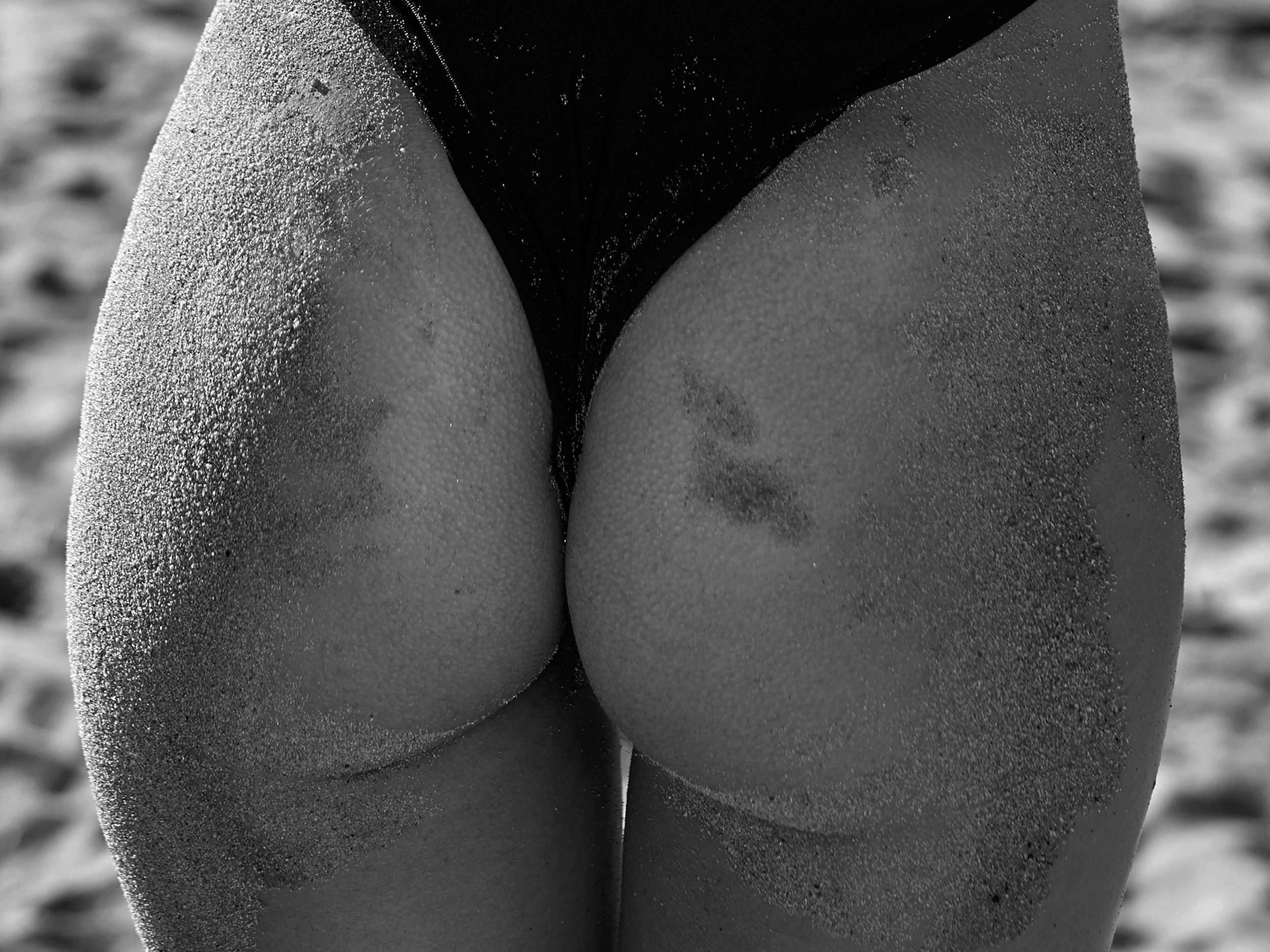 People 2500x1875 women model Kate Lozovytska sand covered ass swimwear women outdoors sand closeup monochrome rear view