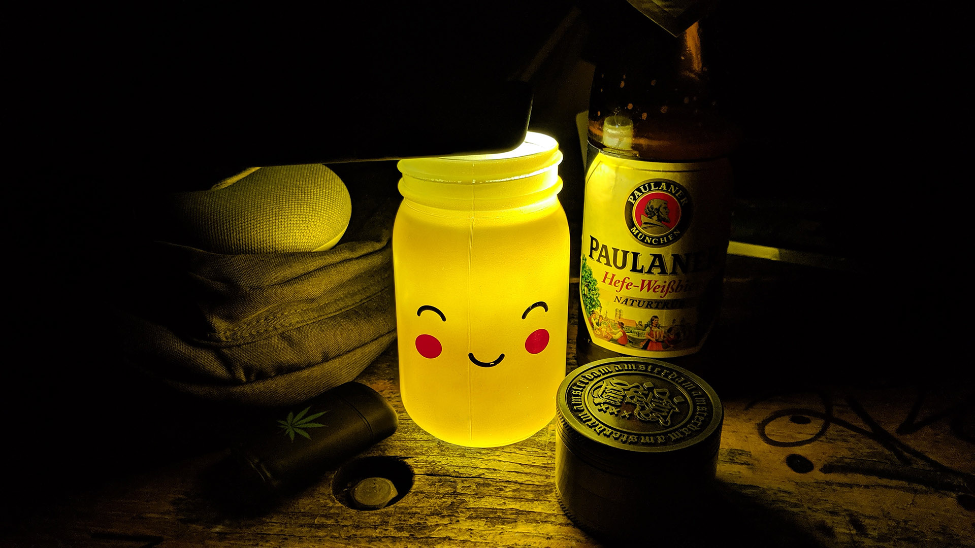 General 1920x1080 jar Amsterdam lighter smiling Emoji emoticons speakers Paulaner (Beer) Netherlands yellow