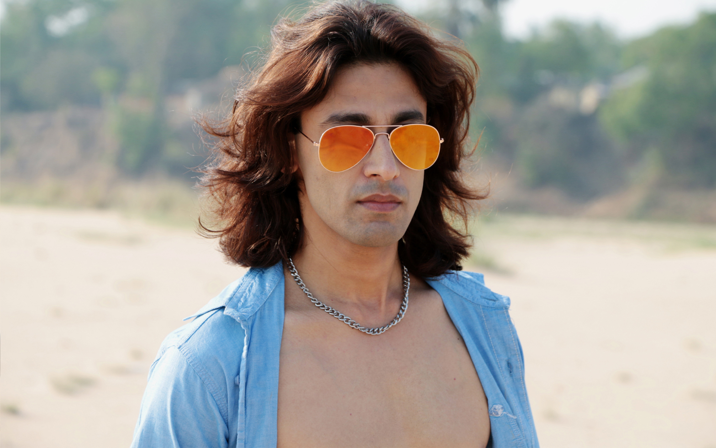 People 2500x1563 Rajkumar Patra men sunglasses men outdoors gay closeup open shirt necklace