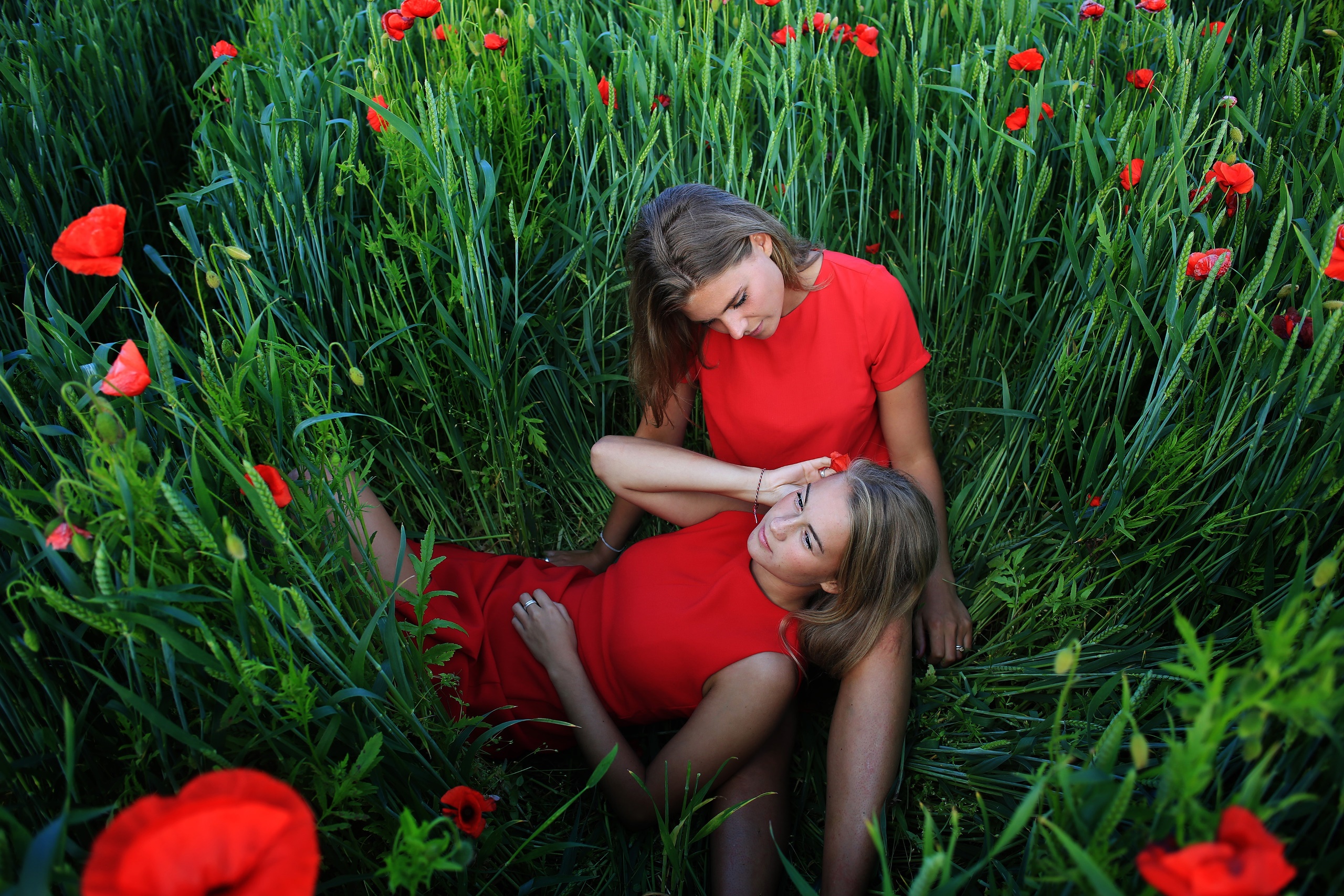 People 2560x1707 two women flowers plants women model red dress women outdoors red flowers