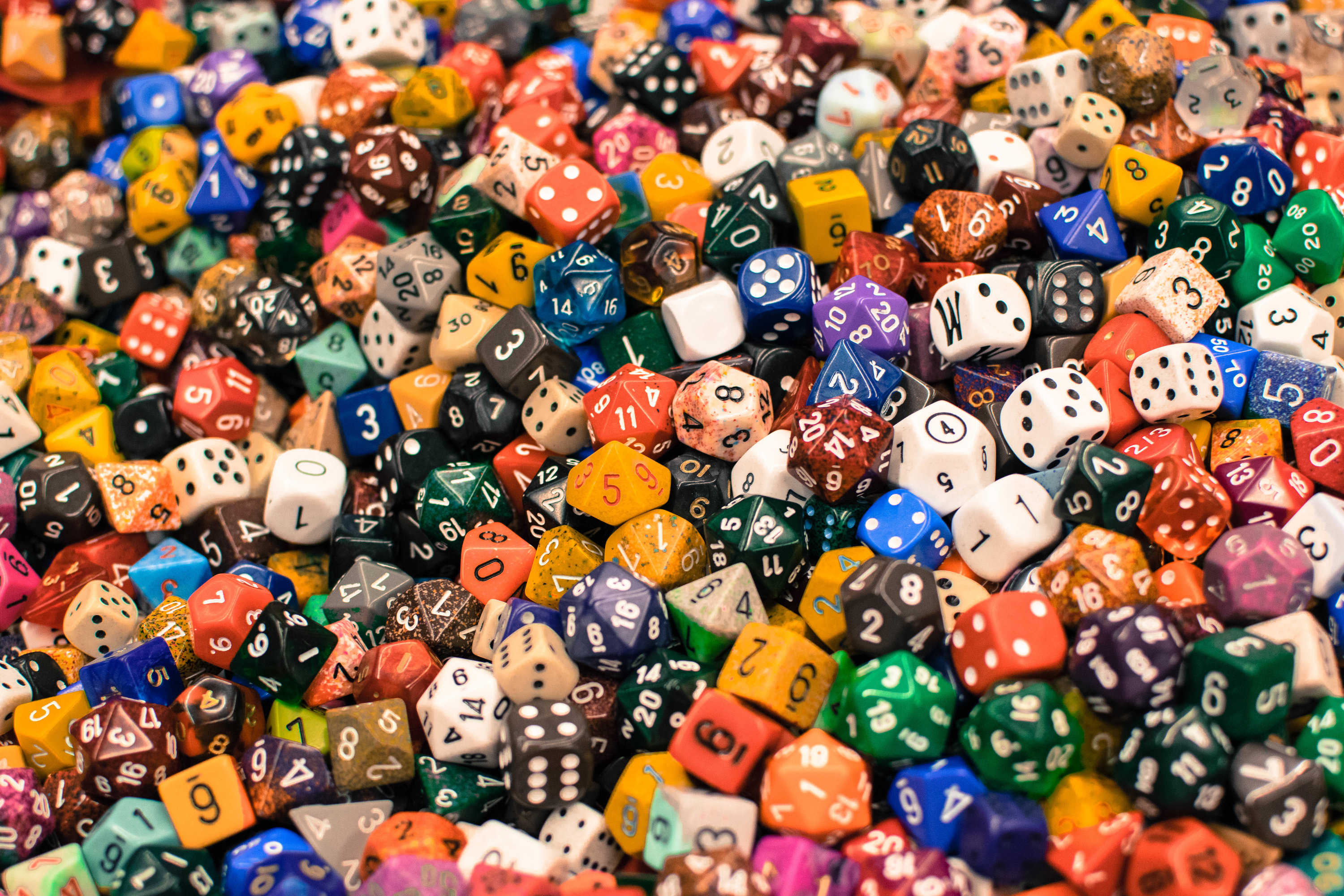 General 3000x2000 dice colorful numbers