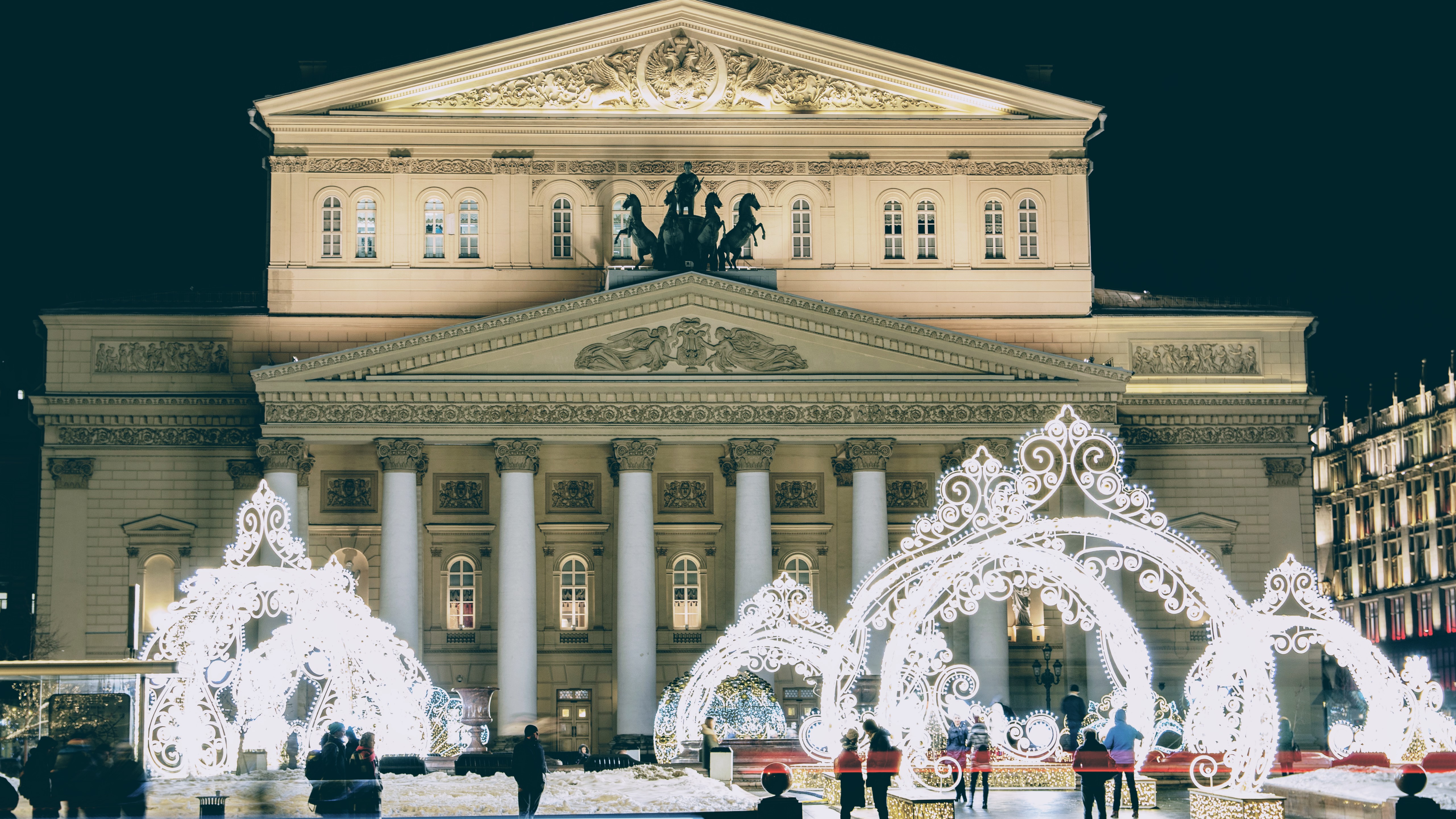 General 5123x2881 architecture Russia Bolshoi Theatre Moscow night city lights winter snow