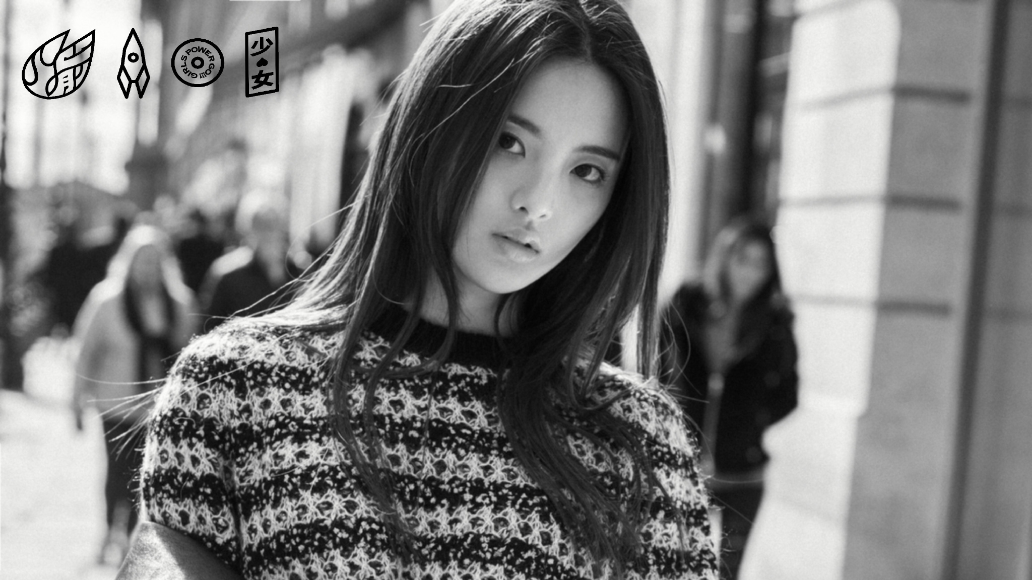 People 2048x1152 Yang Chaoyue Asian women Idol sweater looking at viewer urban