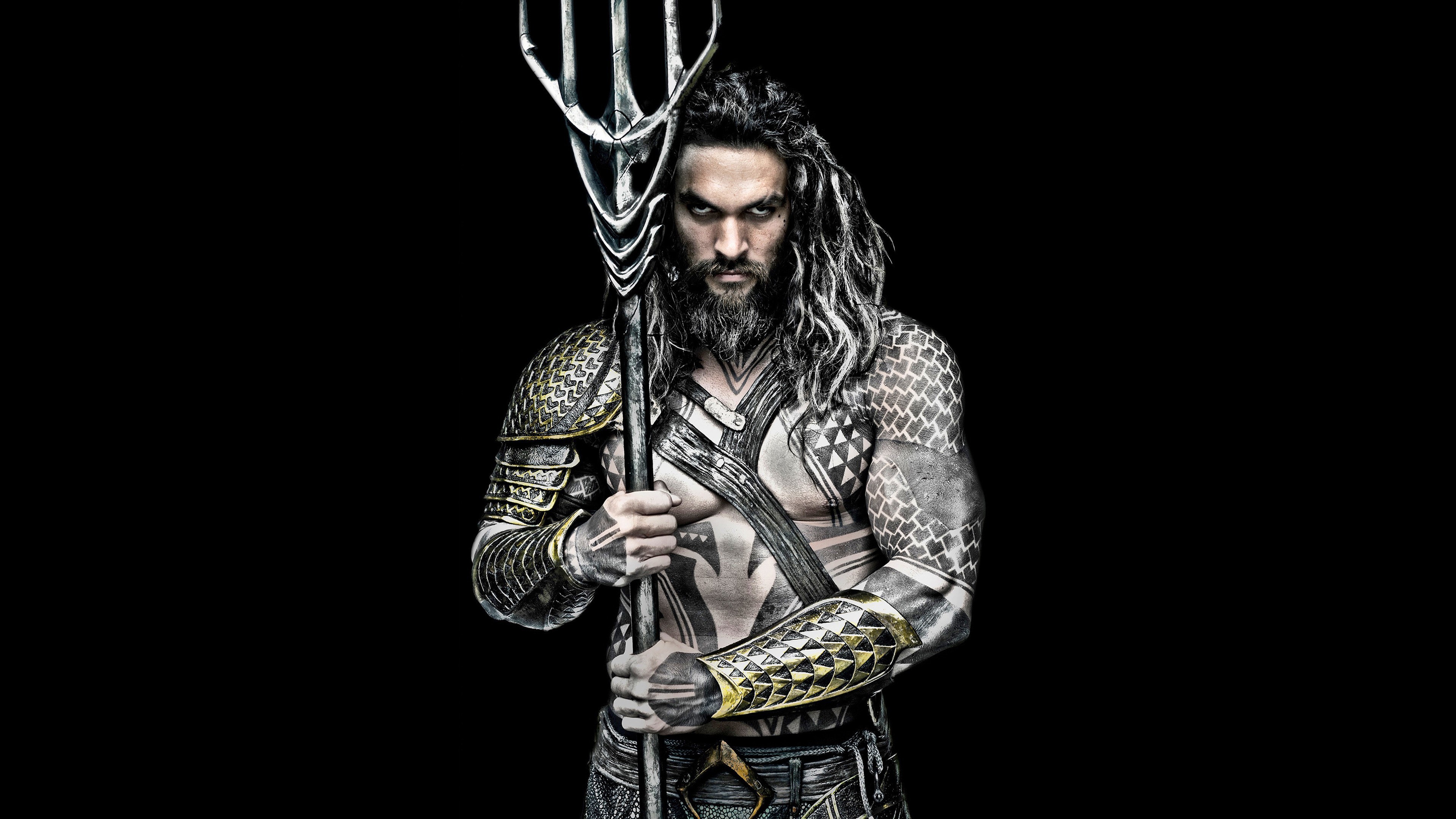 People 3840x2160 Jason Momoa Aquaman Justice League actor movie characters DC Extended Universe movies inked men black background looking at viewer superhero men
