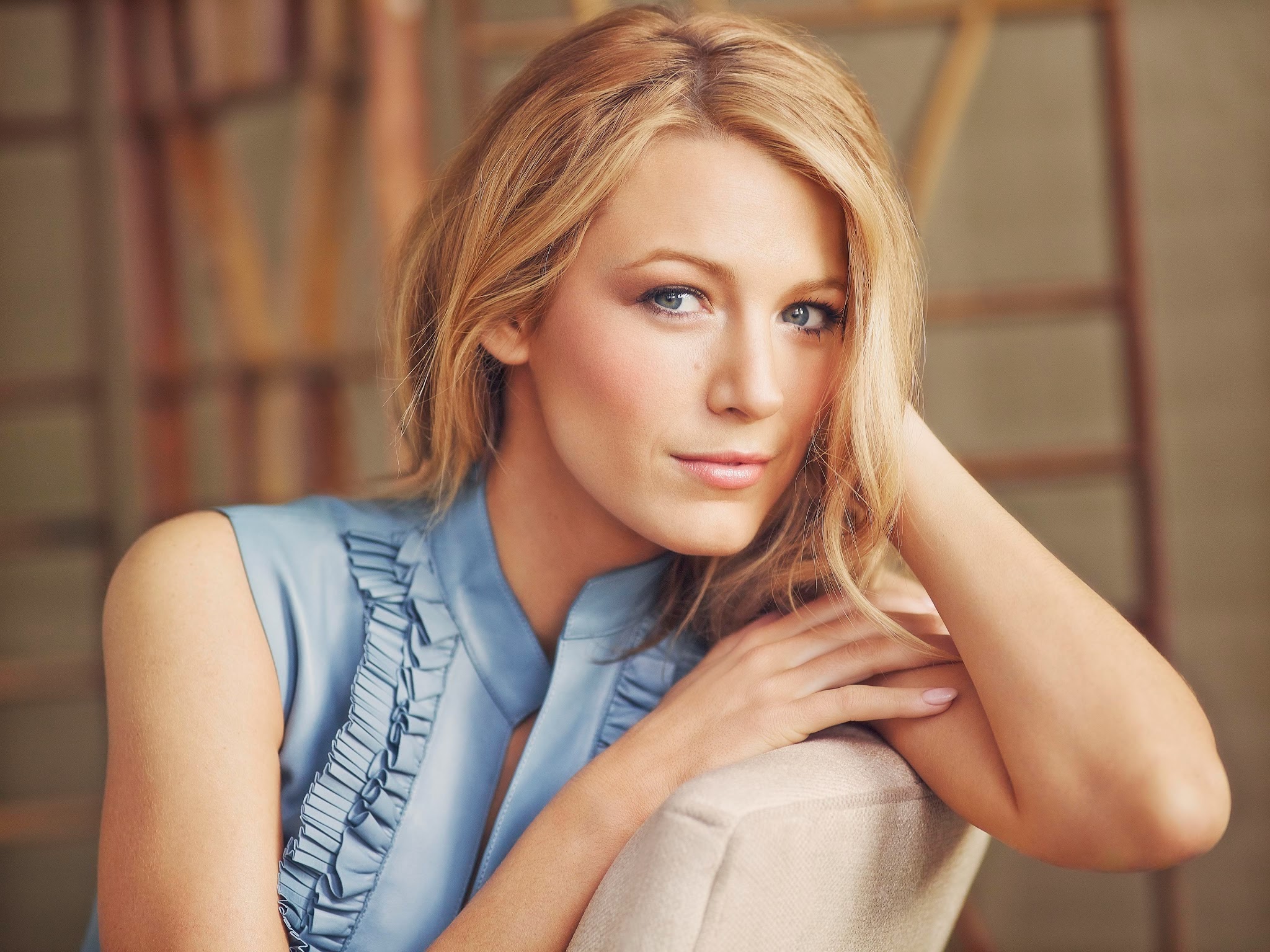 People 2048x1535 Blake Lively women actress blonde looking at viewer gray eyes portrait