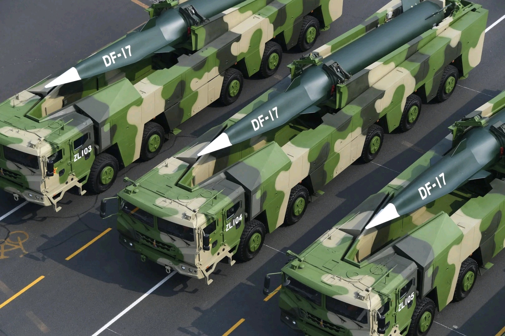 General 1620x1080 hypersonic missiles DF-17 military vehicle missiles road frontal view
