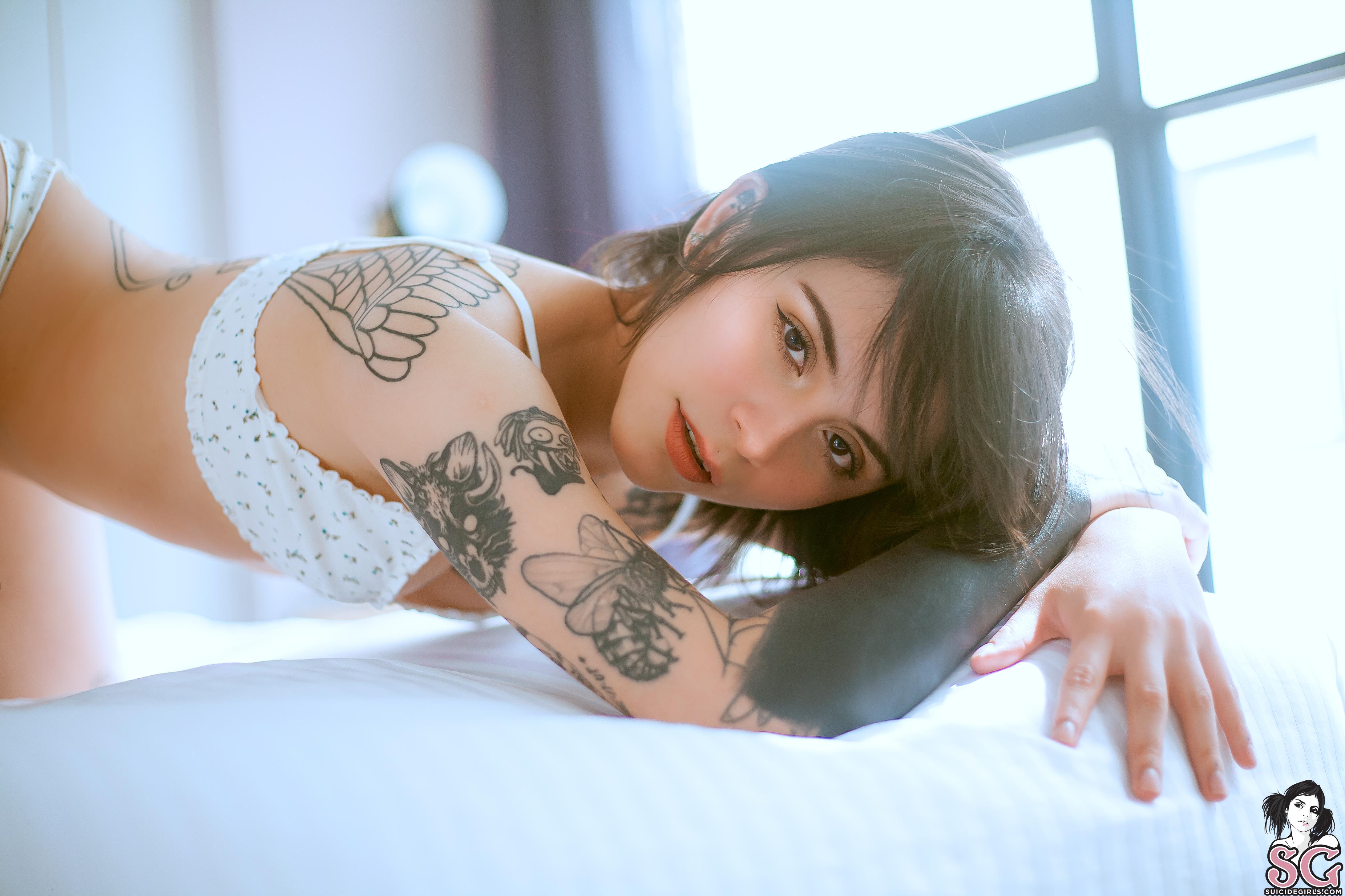 People 4368x2912 Mina Suicide brunette Mexican Women model Suicide Girls women inked girls tattoo blurred face kneeling bokeh eyelashes brown eyes in bed looking at viewer overexposed watermarked