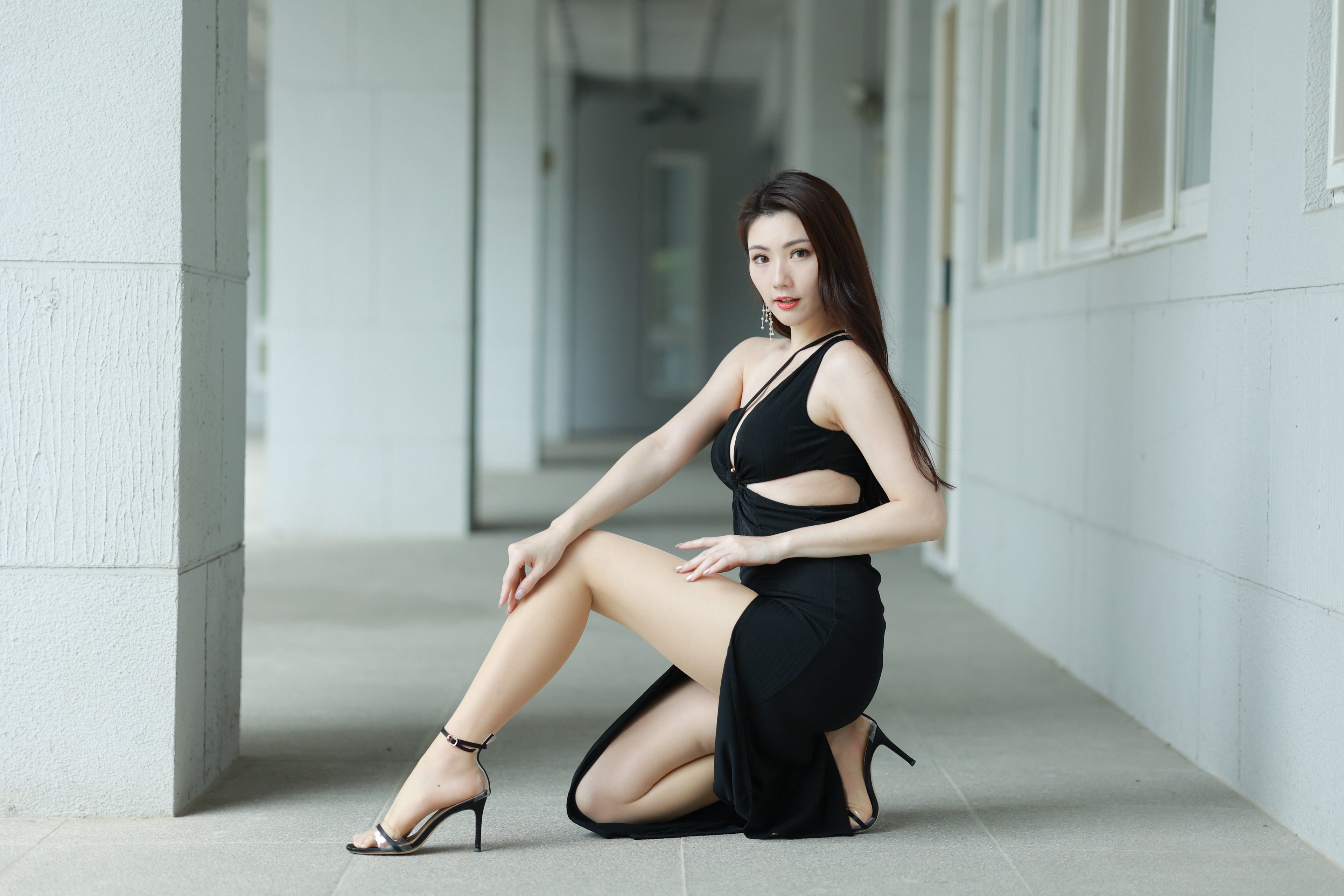 People 3840x2560 Asian model women long hair dark hair bokeh black dress kneeling legs clothing cutout Ellen Chang