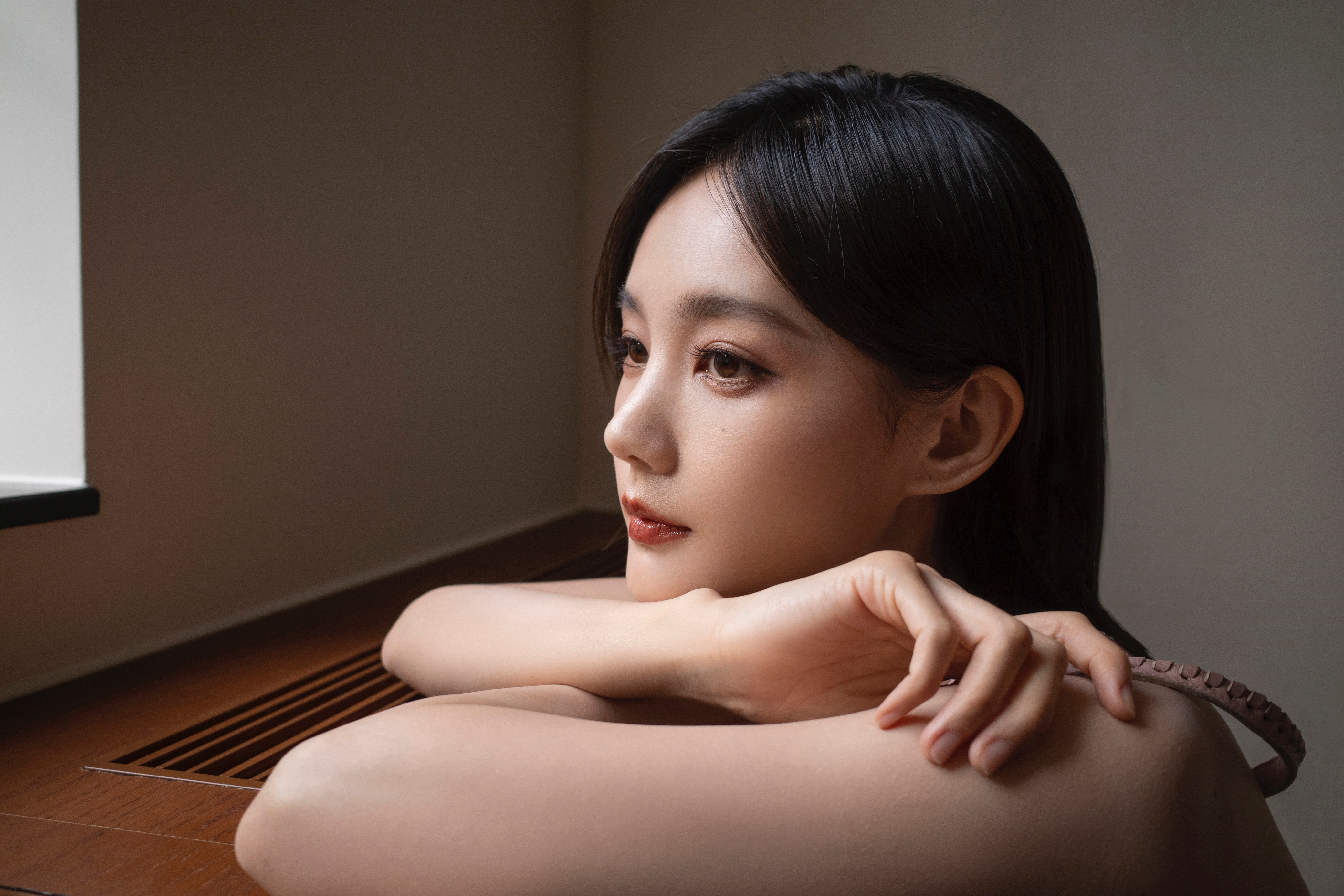 People 4160x2774 Asian actress face Yitong Li