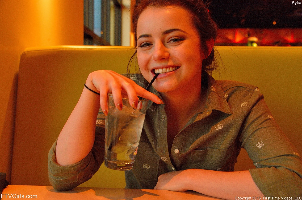 Kylie Quinn Women Face Smiling Indoors Shirt Green Shirt Drinking Ftv Girls 1280x851