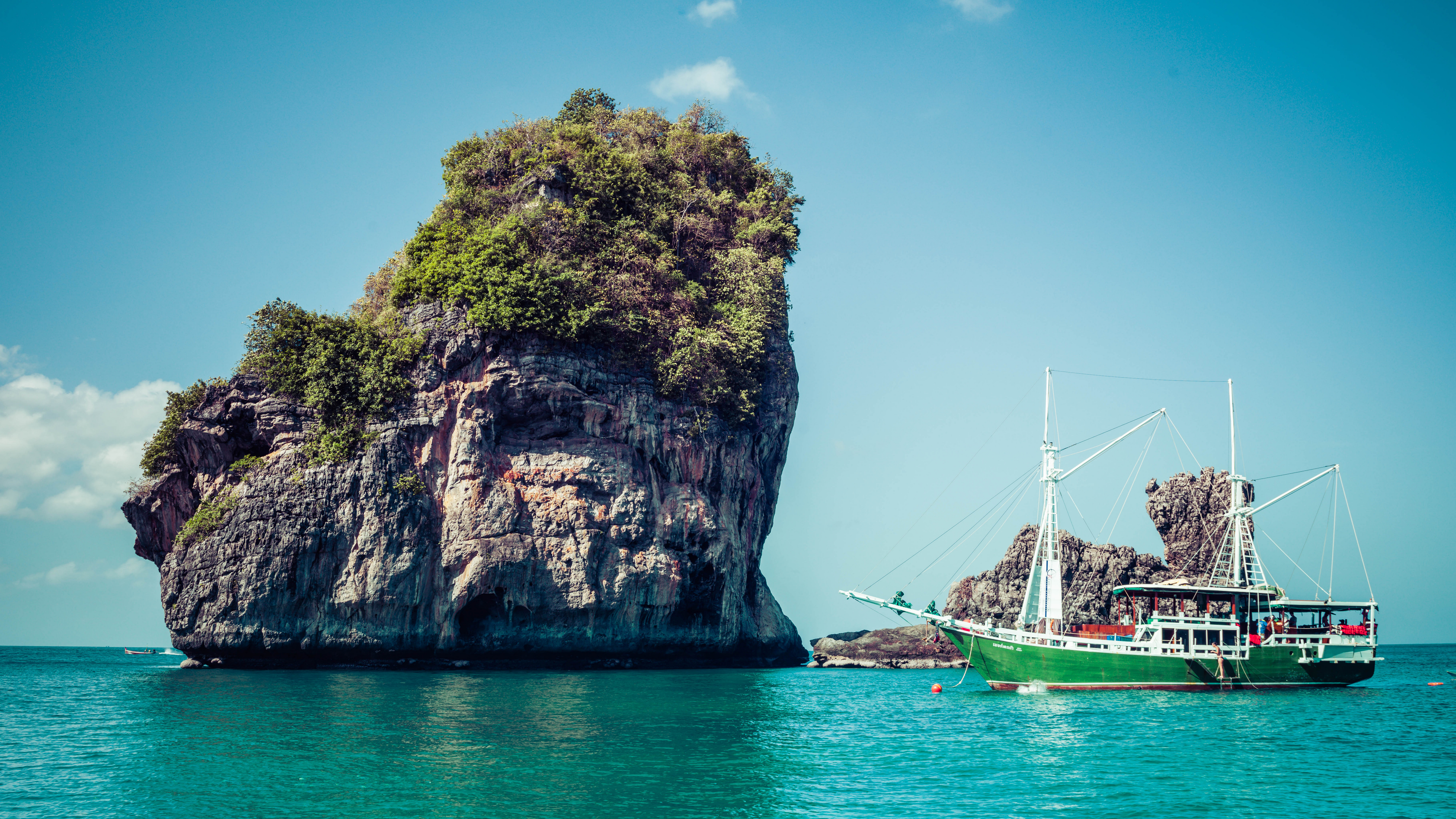 General 7680x4320 Trey Ratcliff photography Thailand rocks water boat