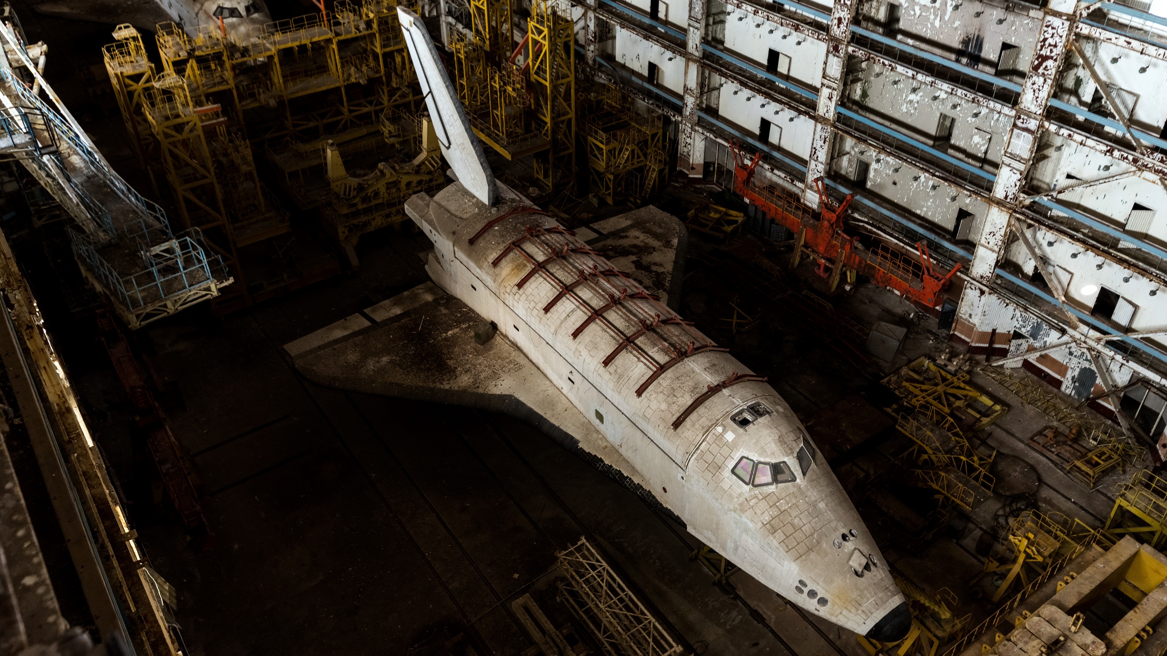 General 3840x2160 Buran vehicle space shuttle wreck abandoned USSR