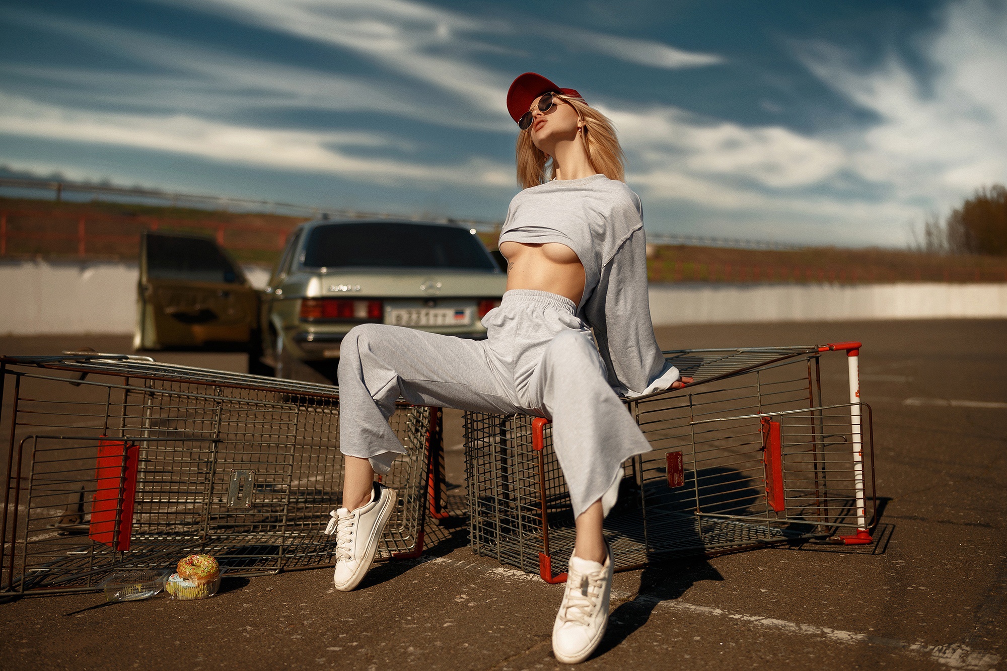 People 2000x1333 model women outdoors women outdoors spread legs shopping cart food sweets donut underboob boobs women with hats women with shades hat sunglasses blonde tiptoe car vehicle Ivan Kovalyov