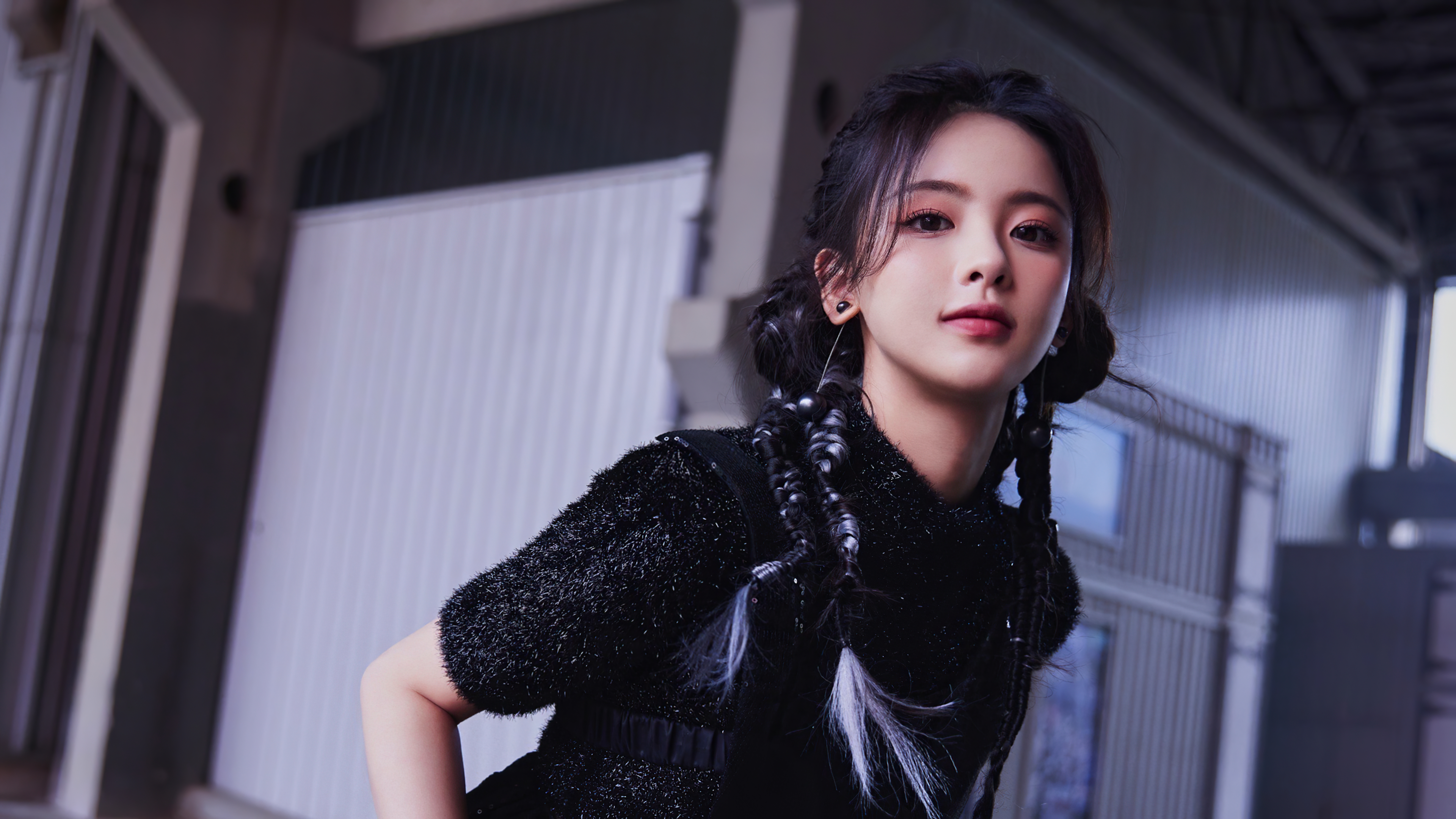 People 3840x2160 women face Asian model makeup dark hair black clothing dark eyes looking at viewer Yang Chaoyue