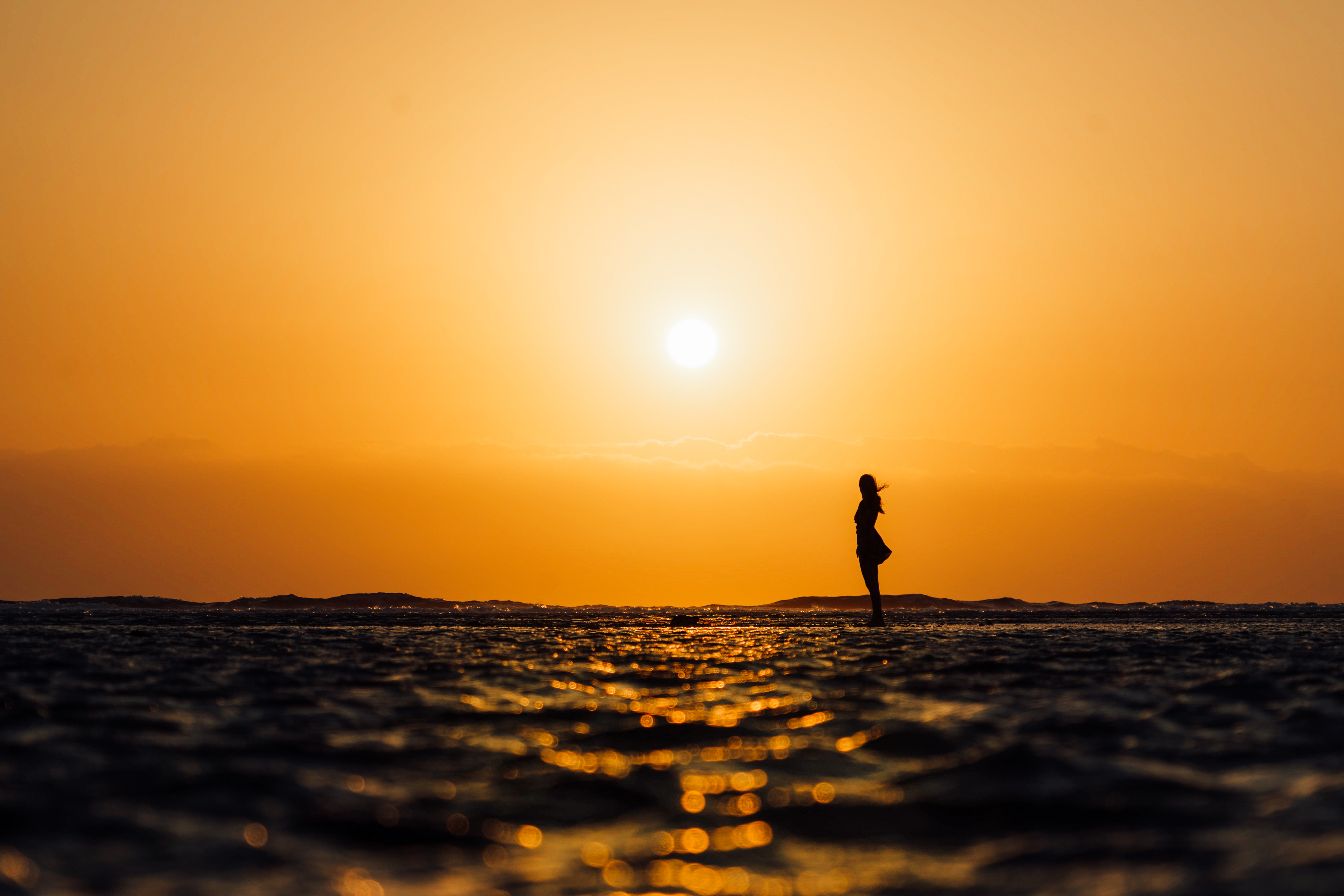 People 5365x3577 Marc Beringer outdoors women sunset ocean view bokeh silhouette depth of field low light
